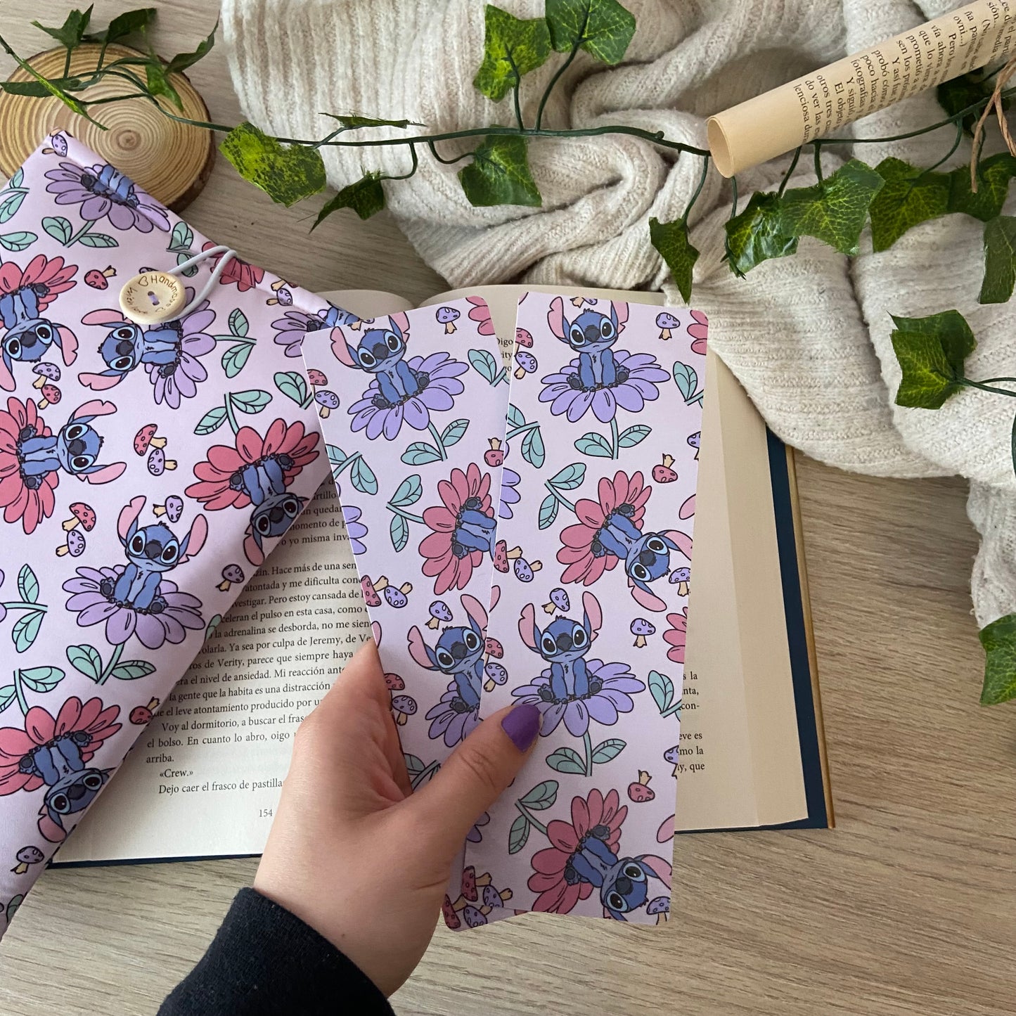 Marcapáginas Stitch primaveral