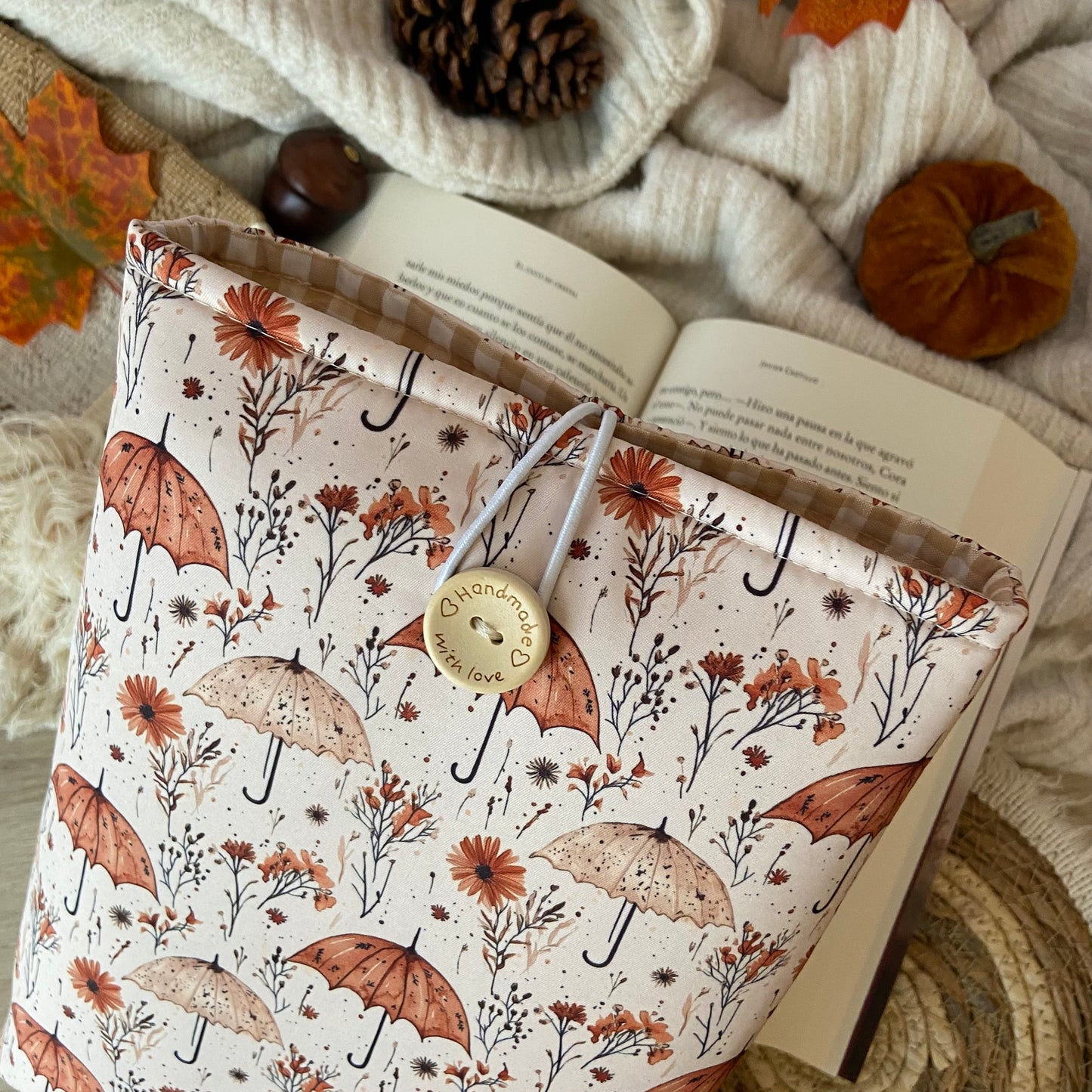 Funda literaria paraguas otoñales