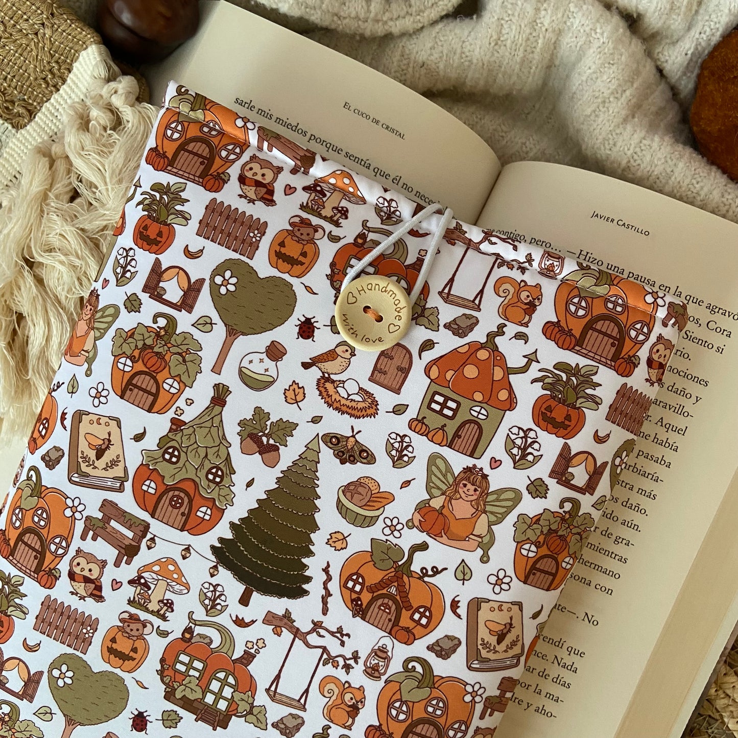 Funda literaria bosque otoñal