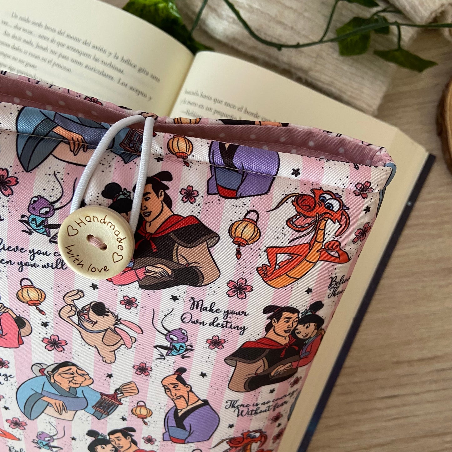 Funda literaria Mulán