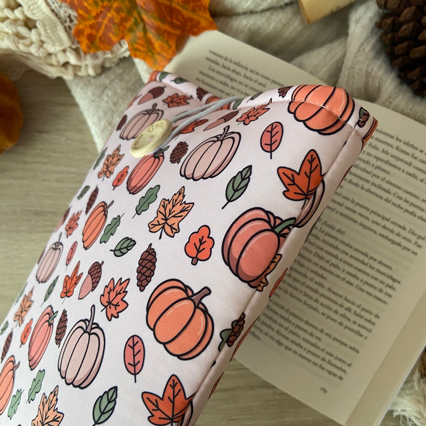 Funda literaria calabazas en otoño