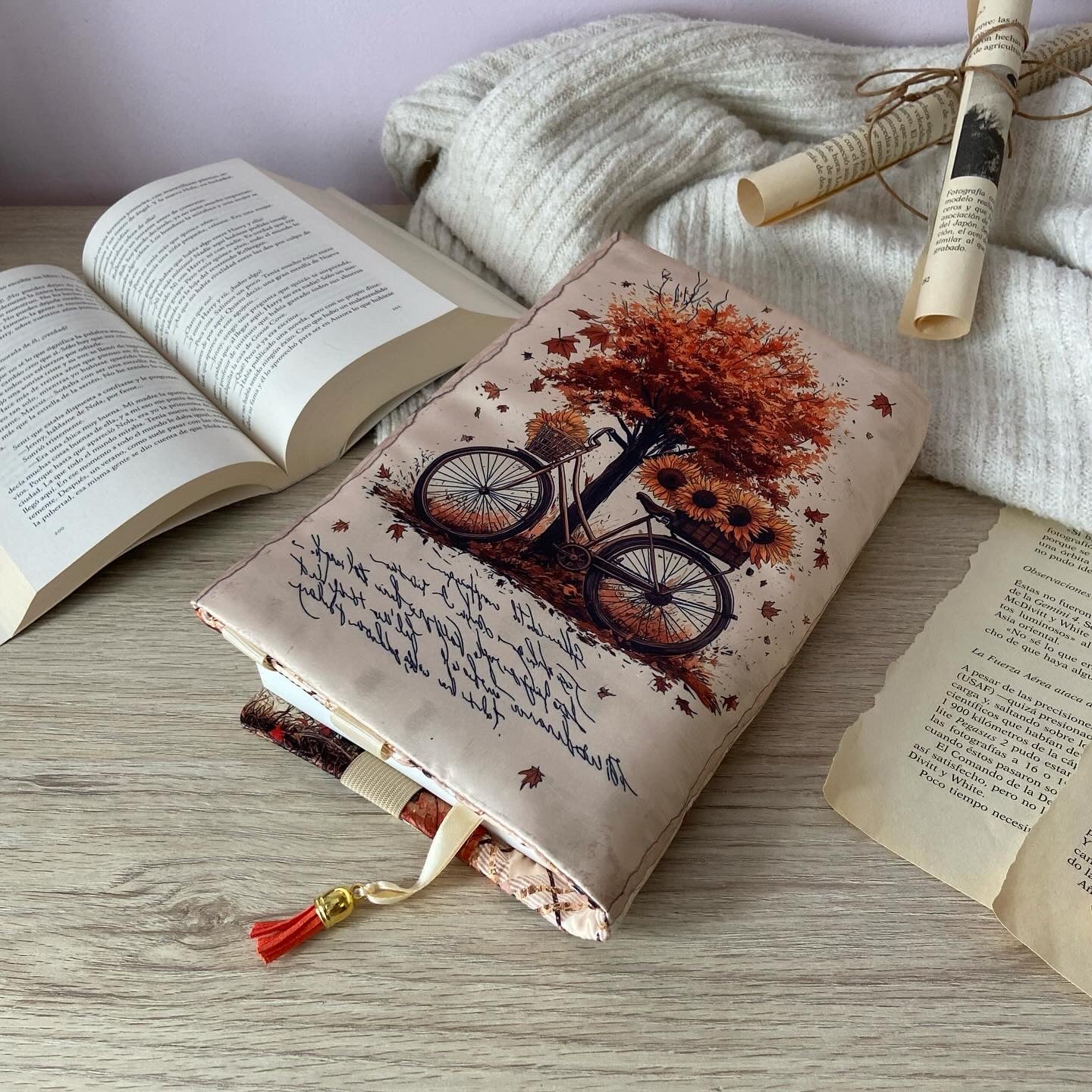 Funda ajustable casa otoñal