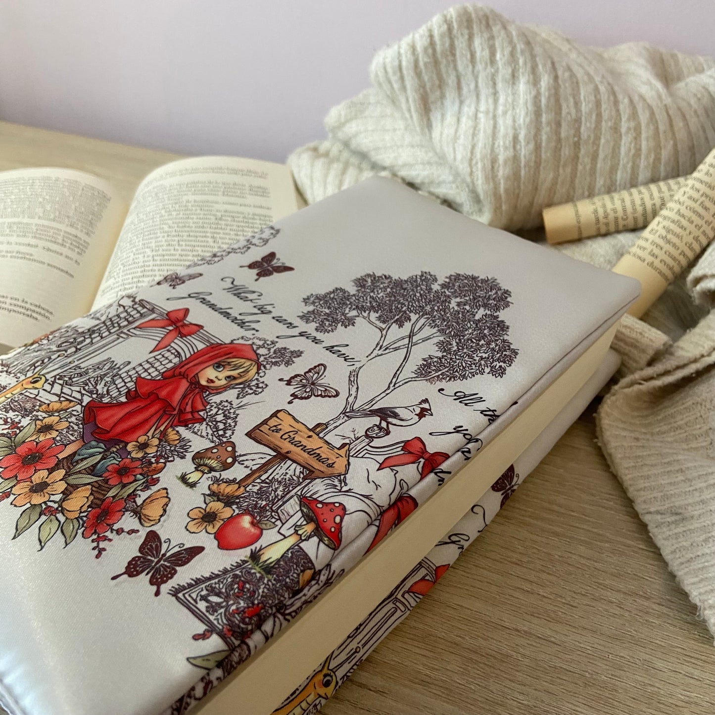 Funda ajustable Caperucita roja