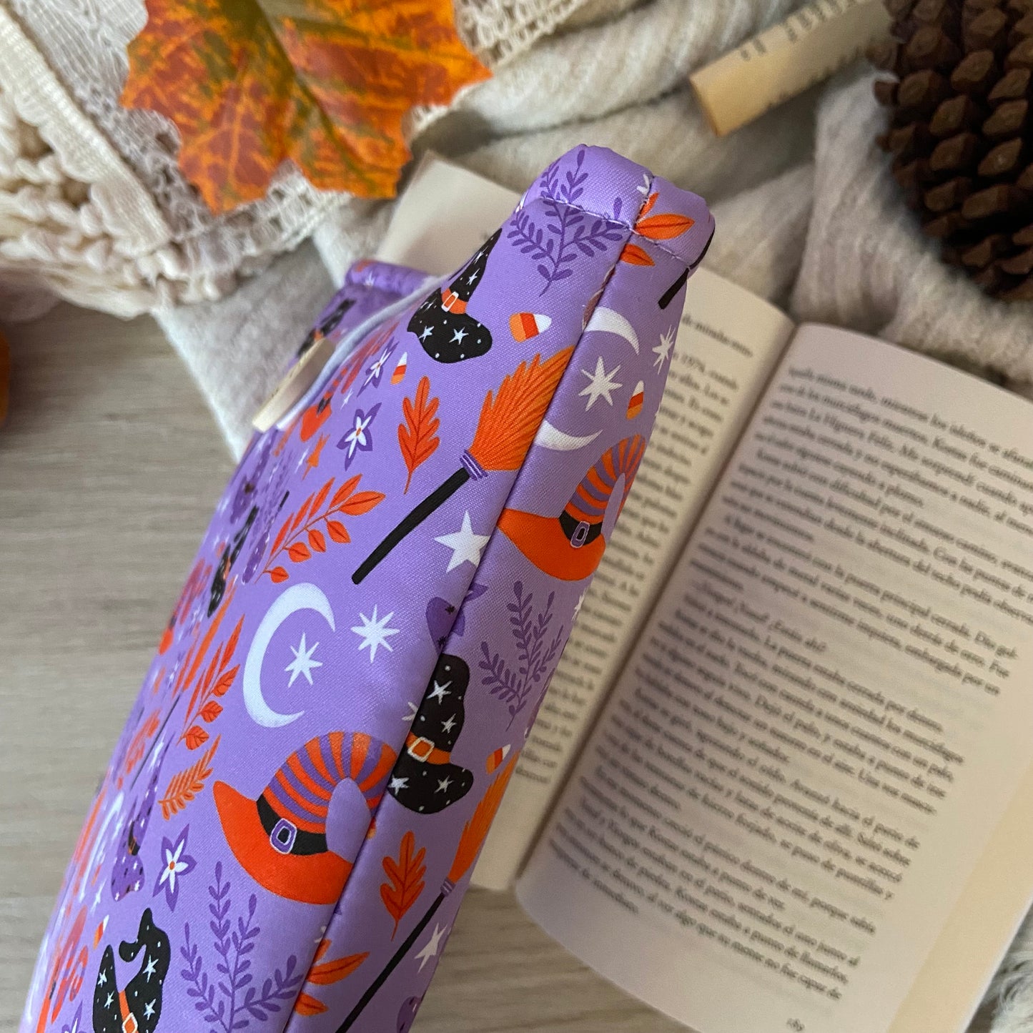 Funda literaria Witches