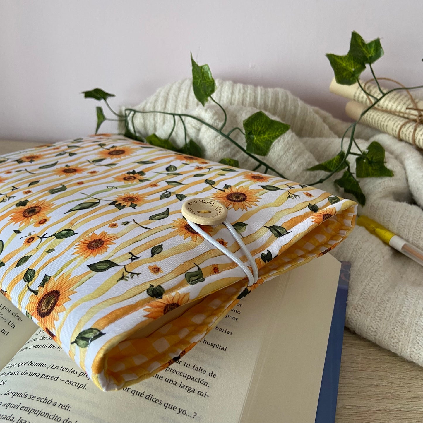 Funda literaria tus girasoles