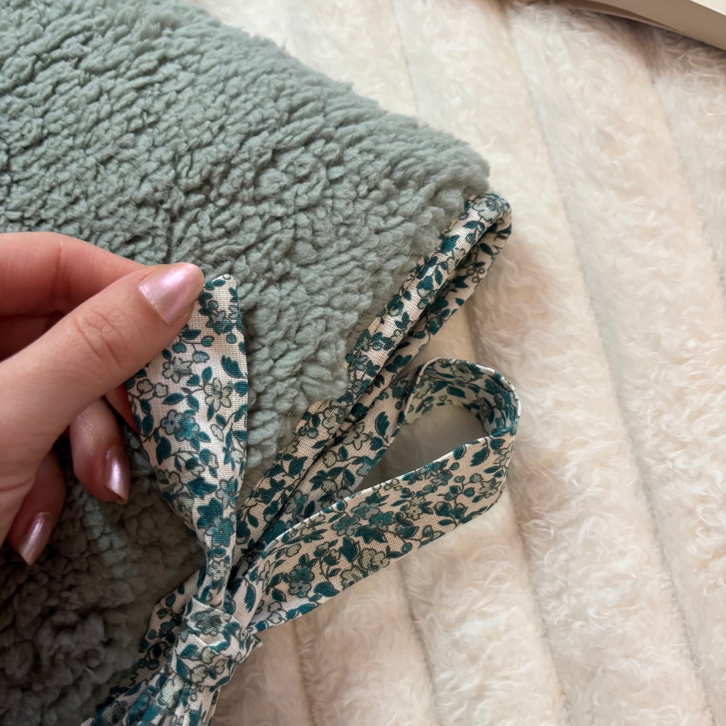 Funda literaria borreguito Cosmo