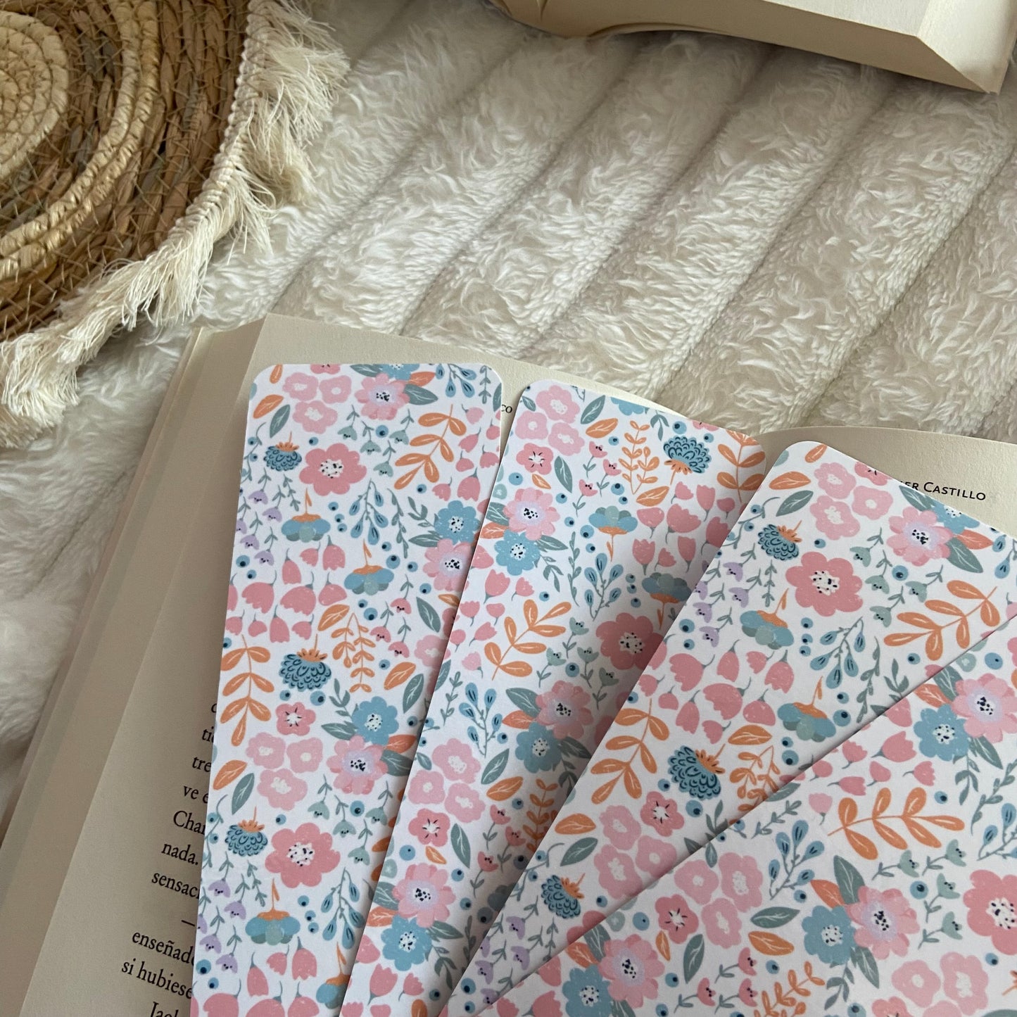 Marcapáginas florado