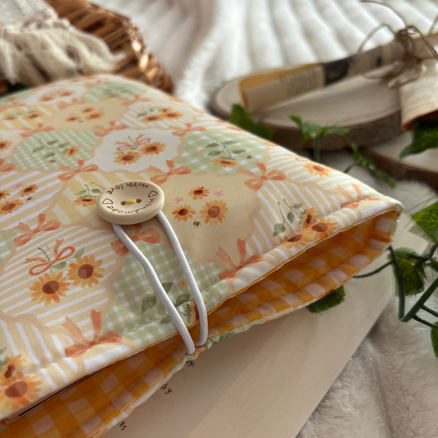 Funda literaria girasoles en primavera