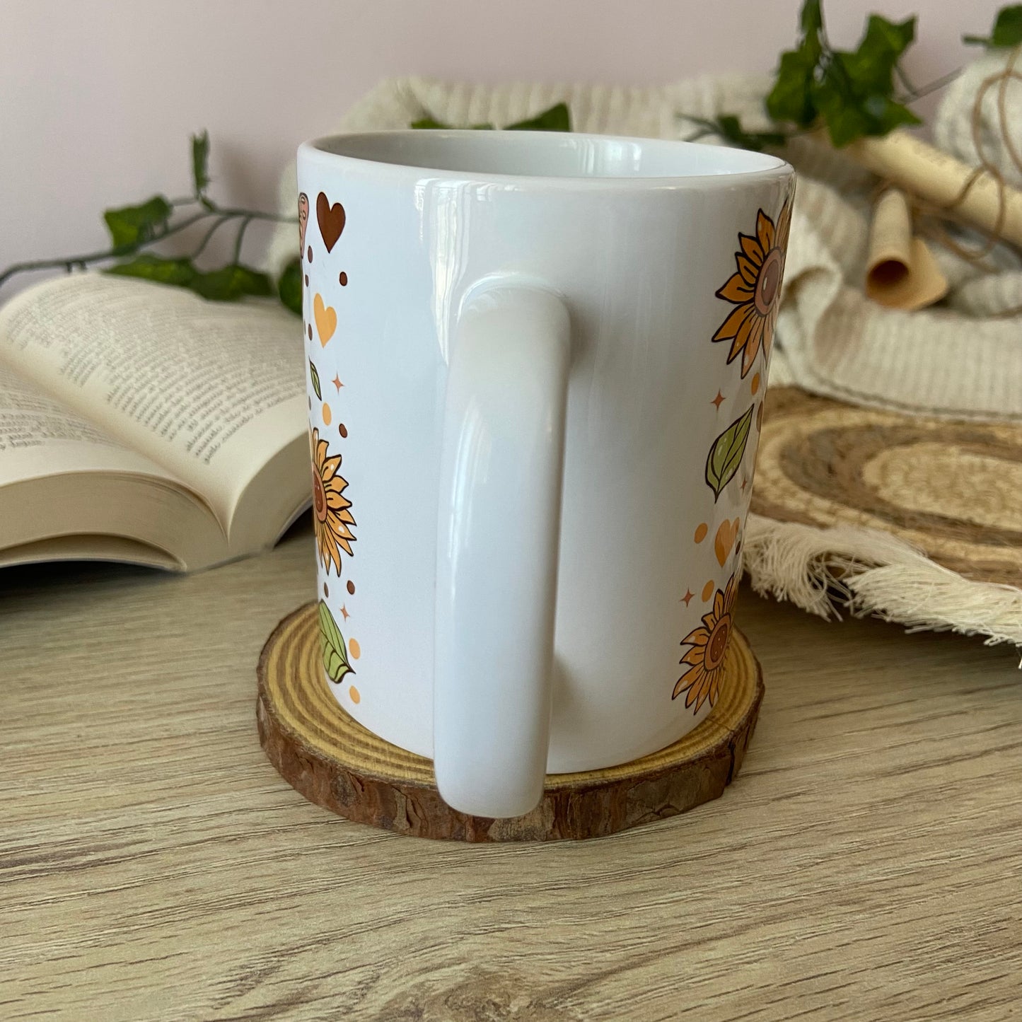 Taza girasoles y mariposas
