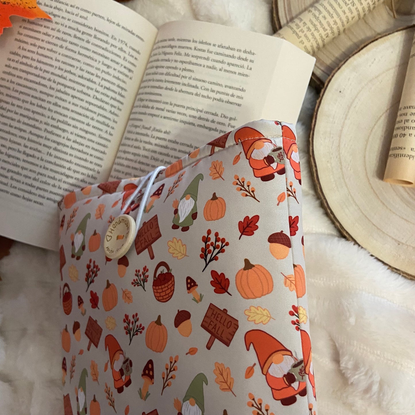 Funda literaria gnomos hello fall