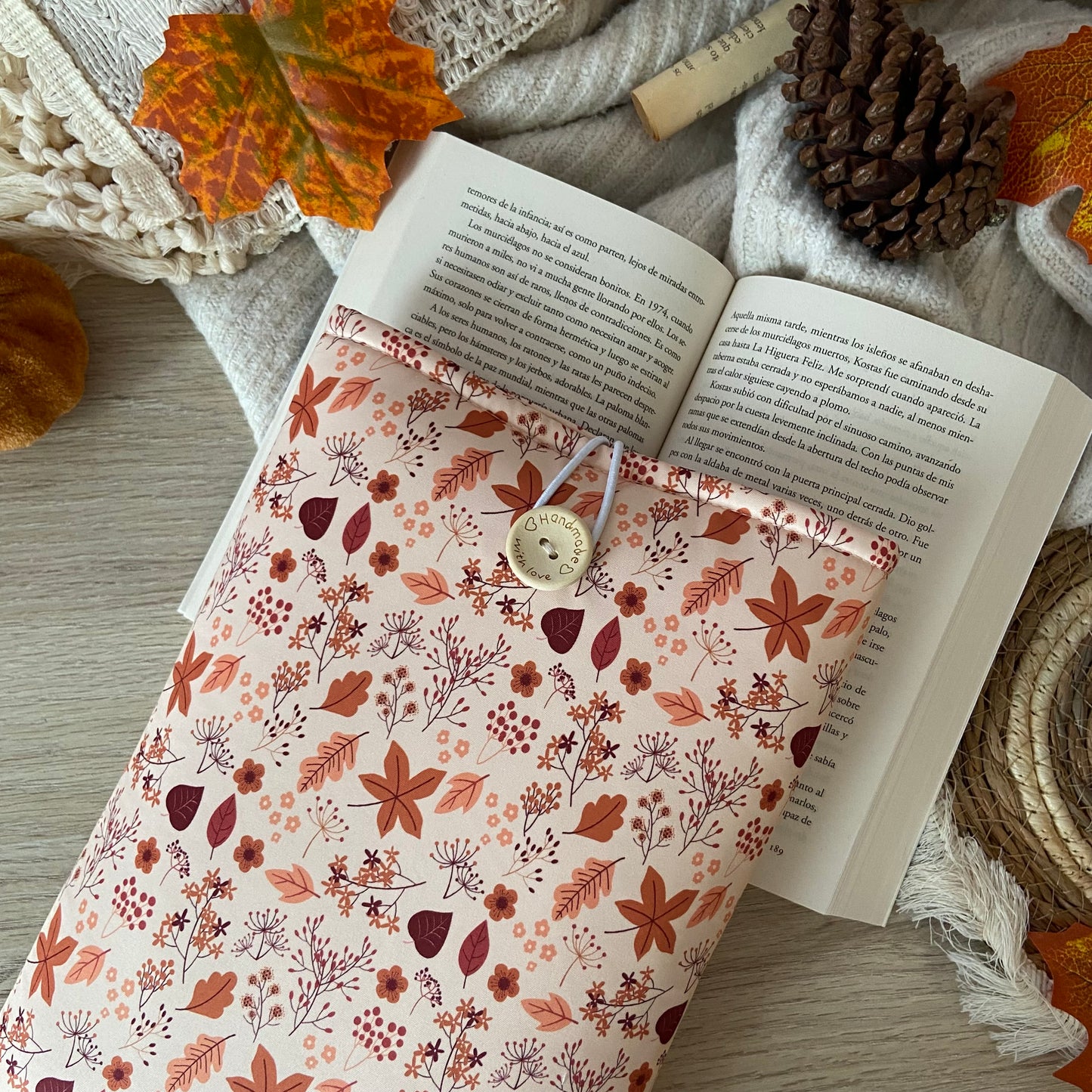 Funda literaria hojas otoñales