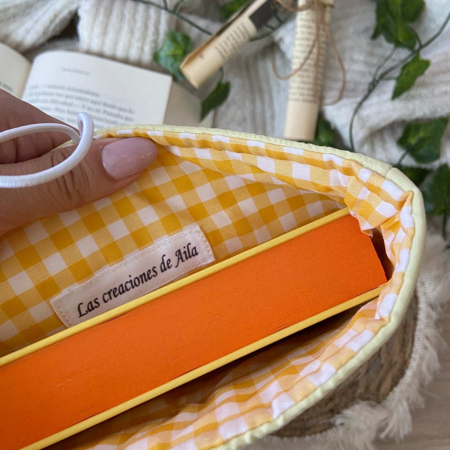 Funda literaria girasoles y limones con bolsillo