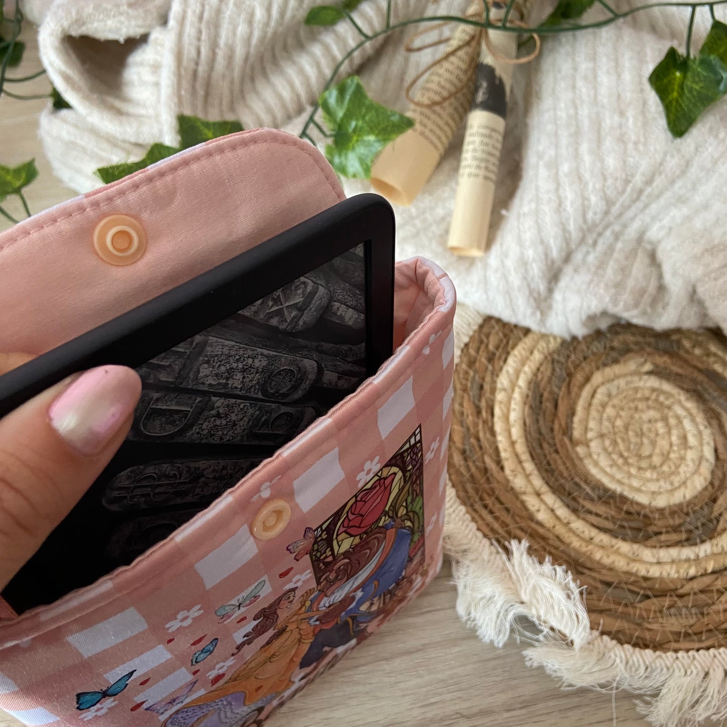 Funda kindle/kobo libra colour Bella y Bestia