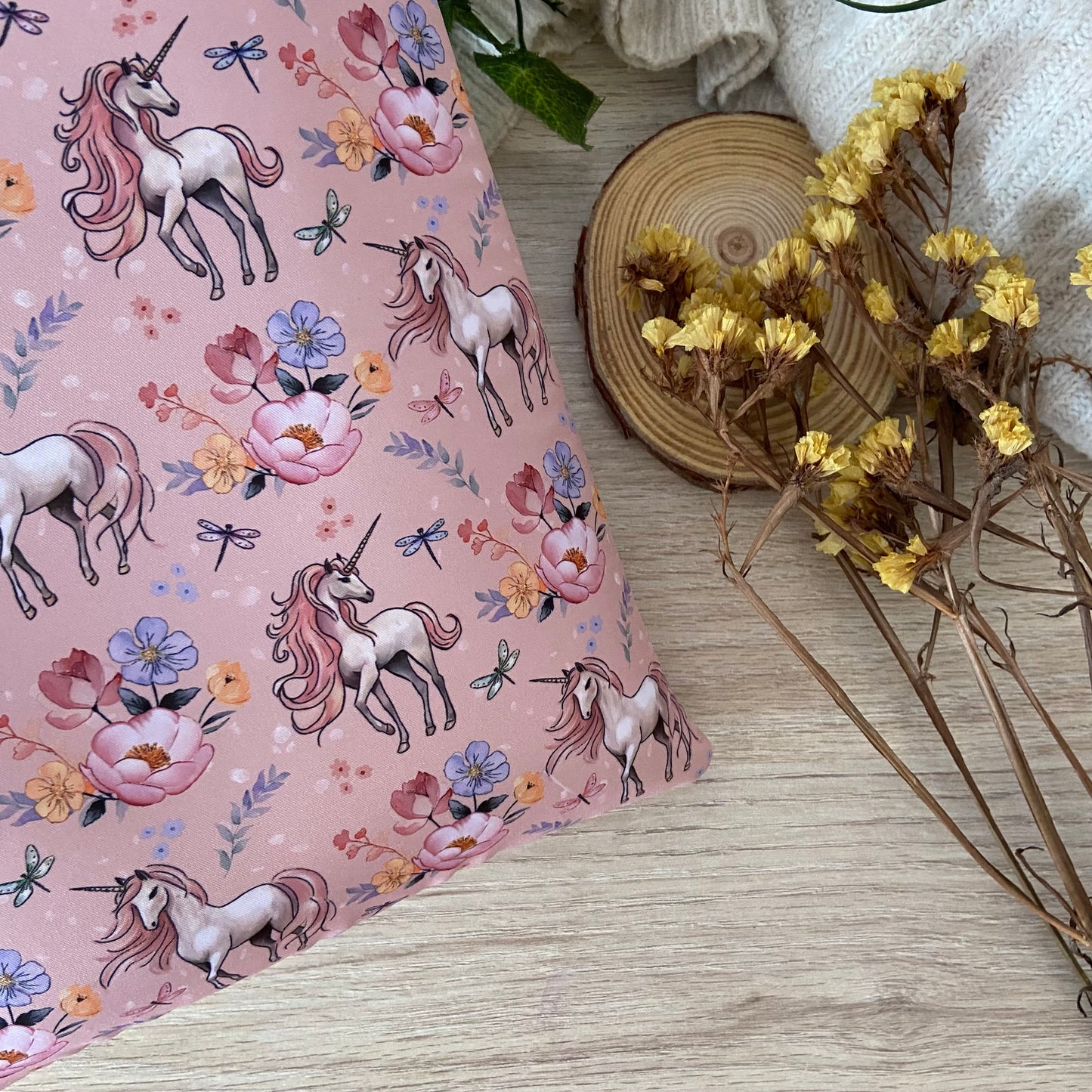 Funda literaria unicornios