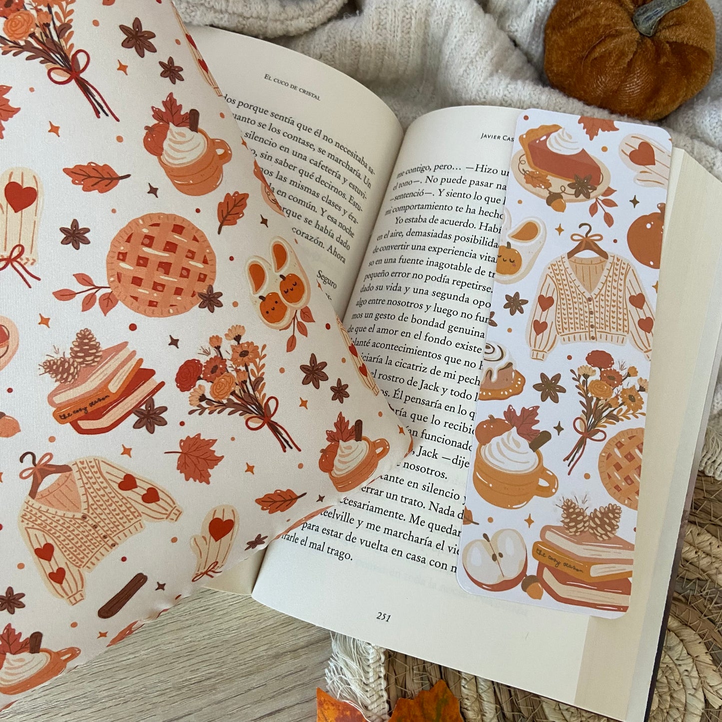 Funda literaria here comes the Autumn