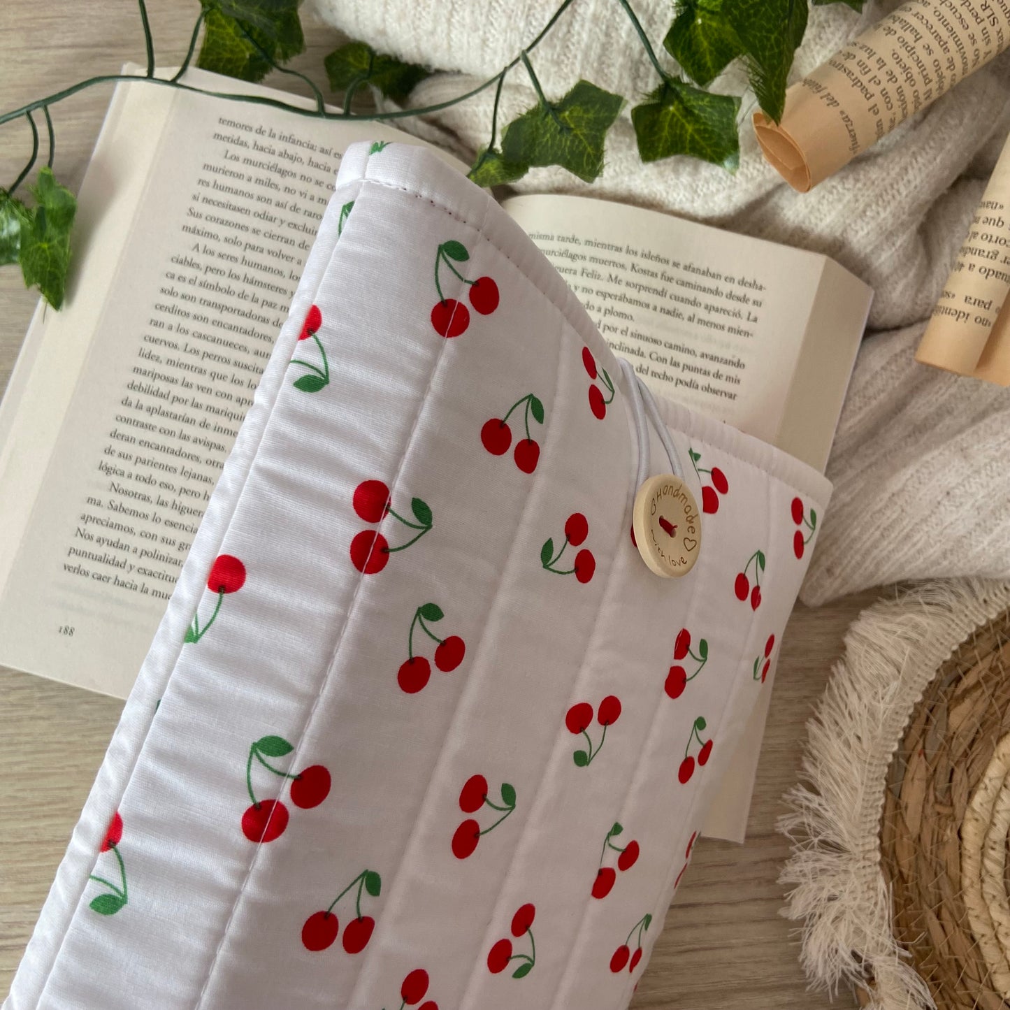 Funda literaria cerezitas