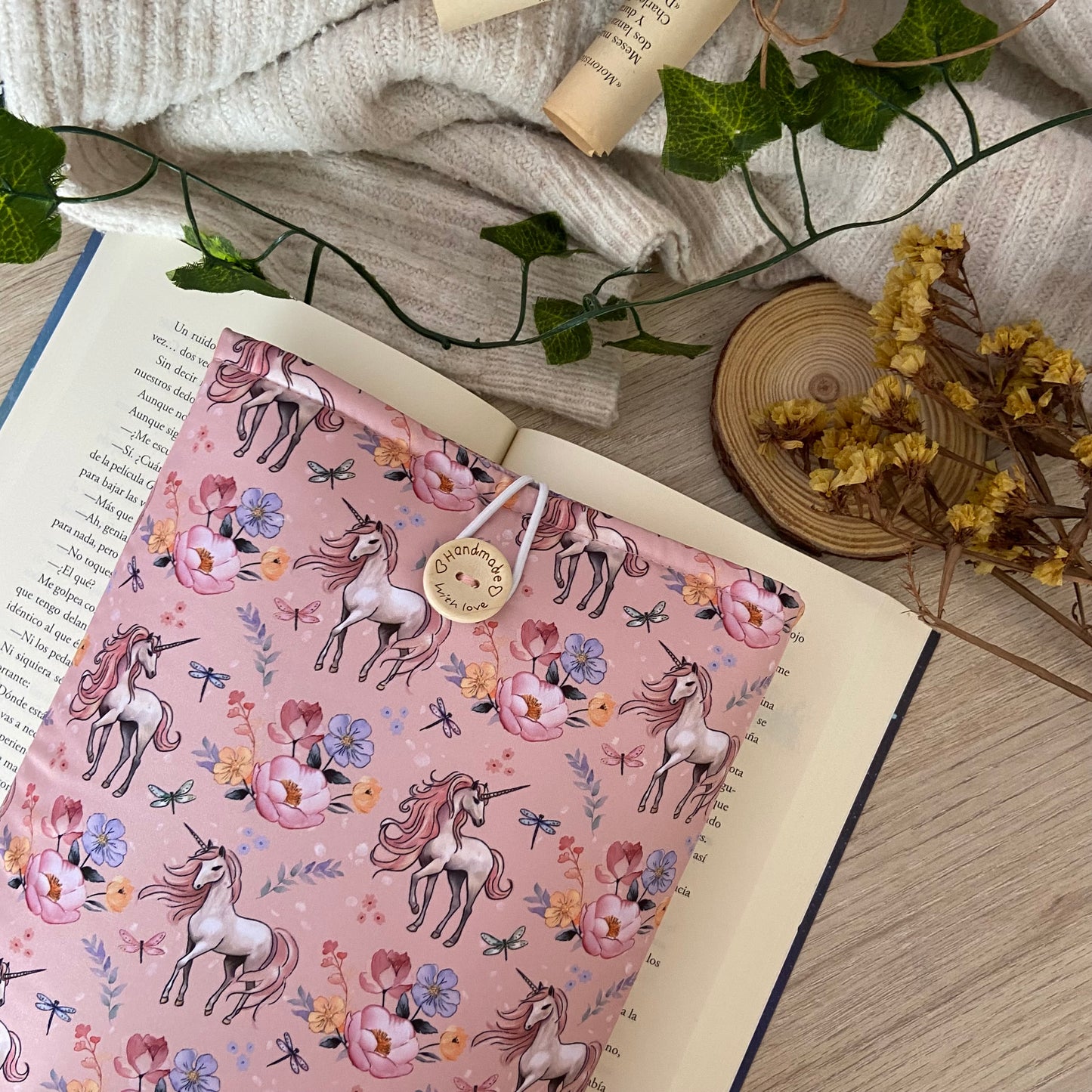 Funda literaria unicornios