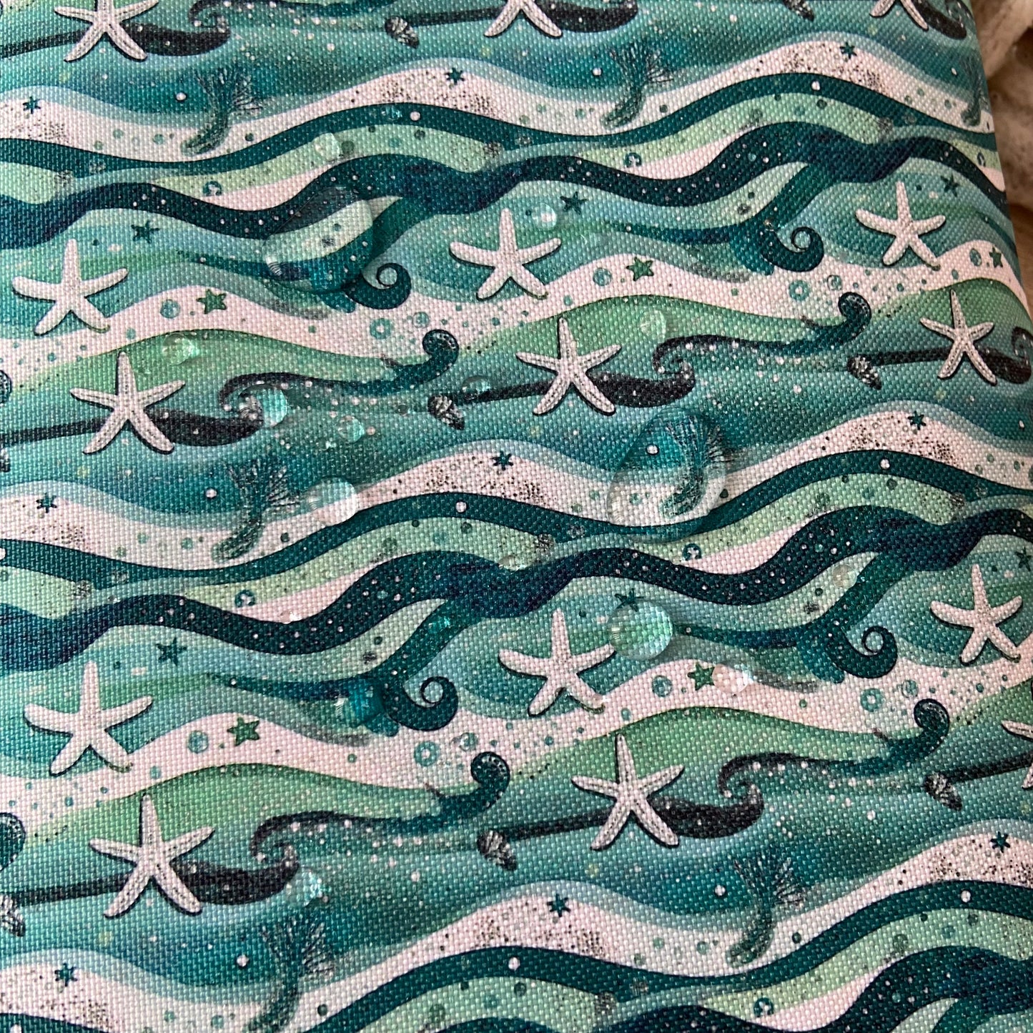 Funda literaria en el mar impermeable