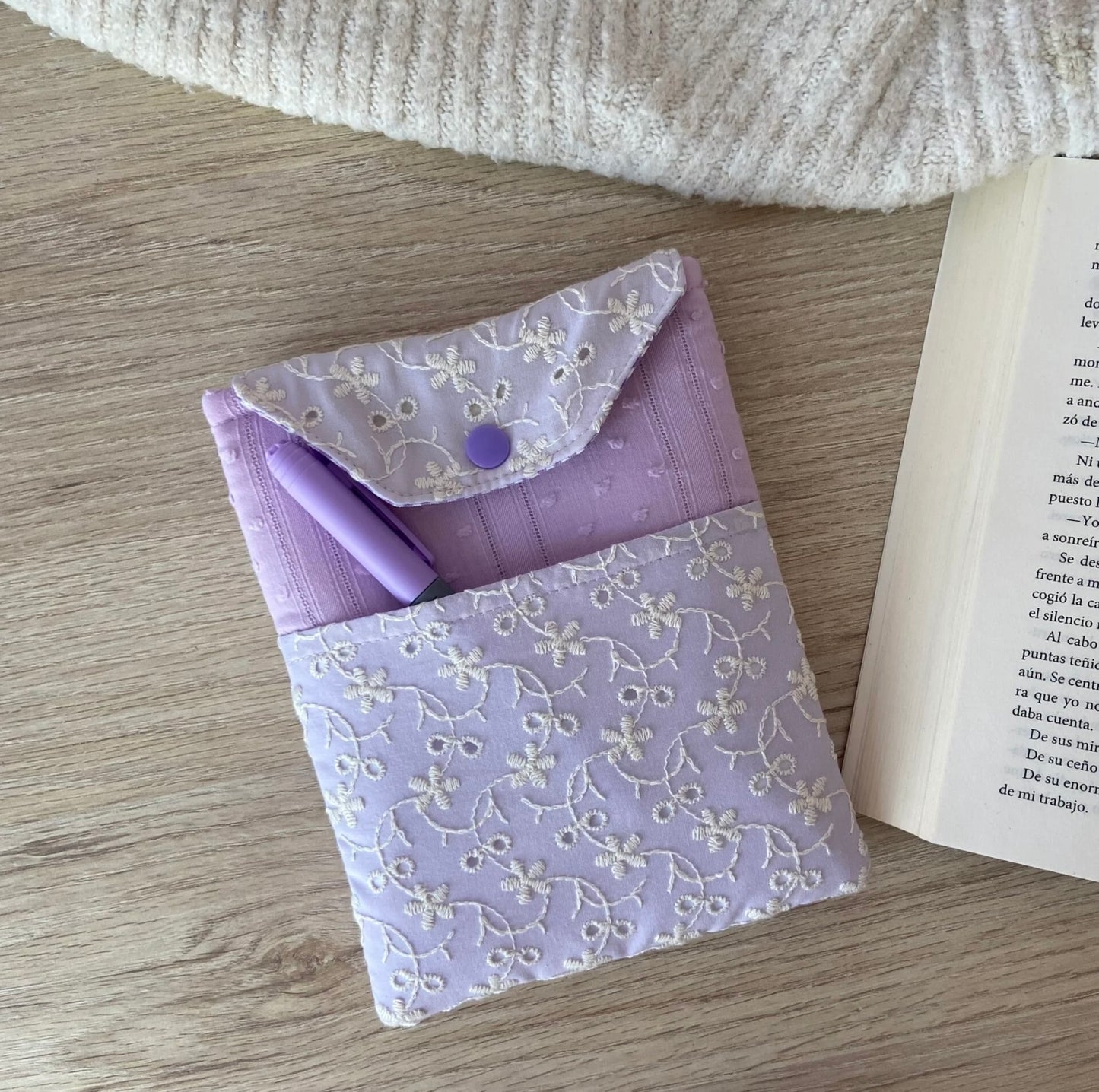 Funda kindle violet con bolsillo