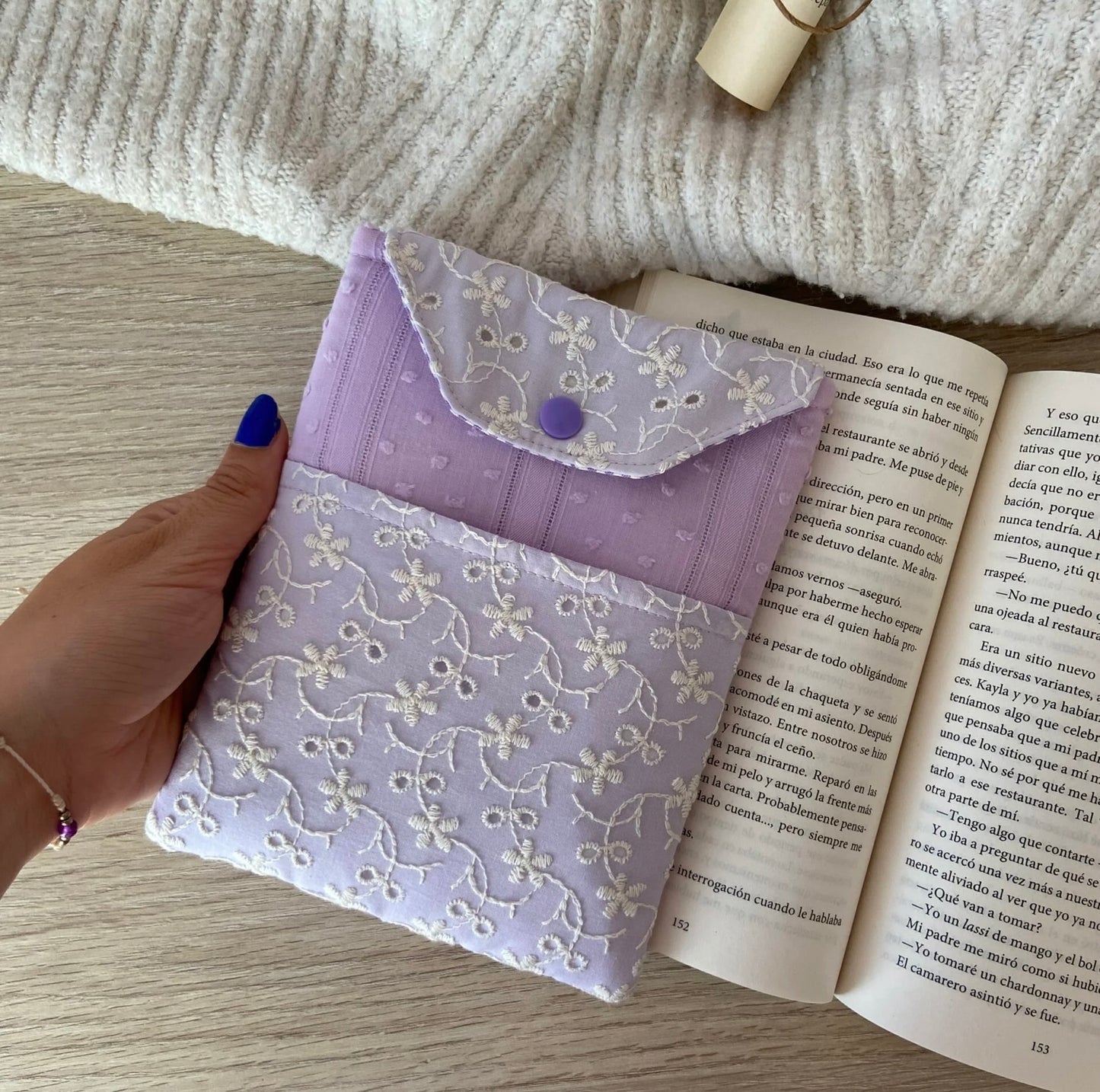 Funda kindle violet con bolsillo