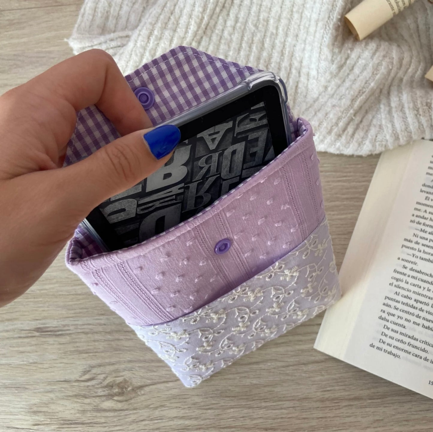 Funda kindle violet con bolsillo
