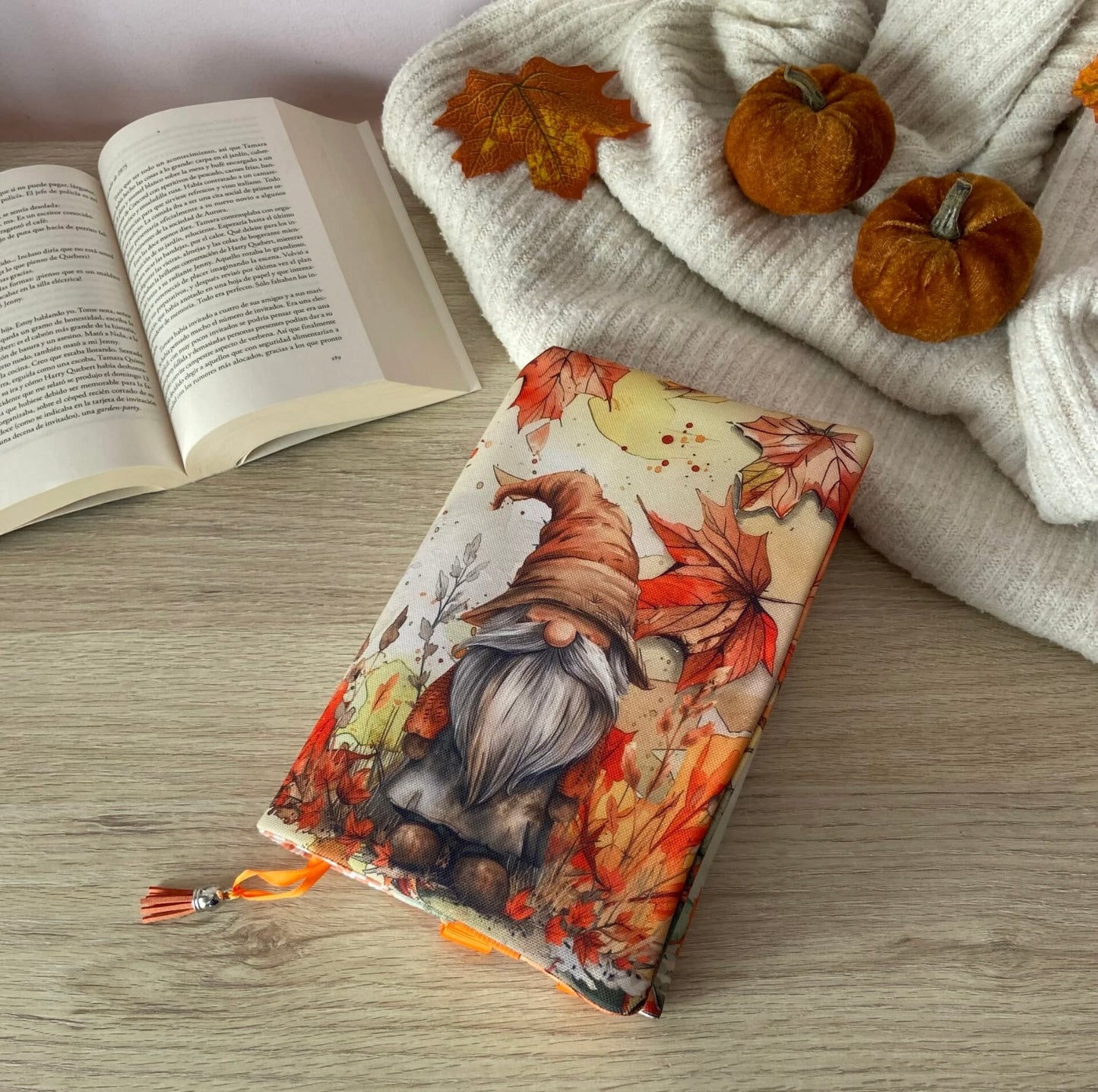 Funda ajustable gnomo de otoño