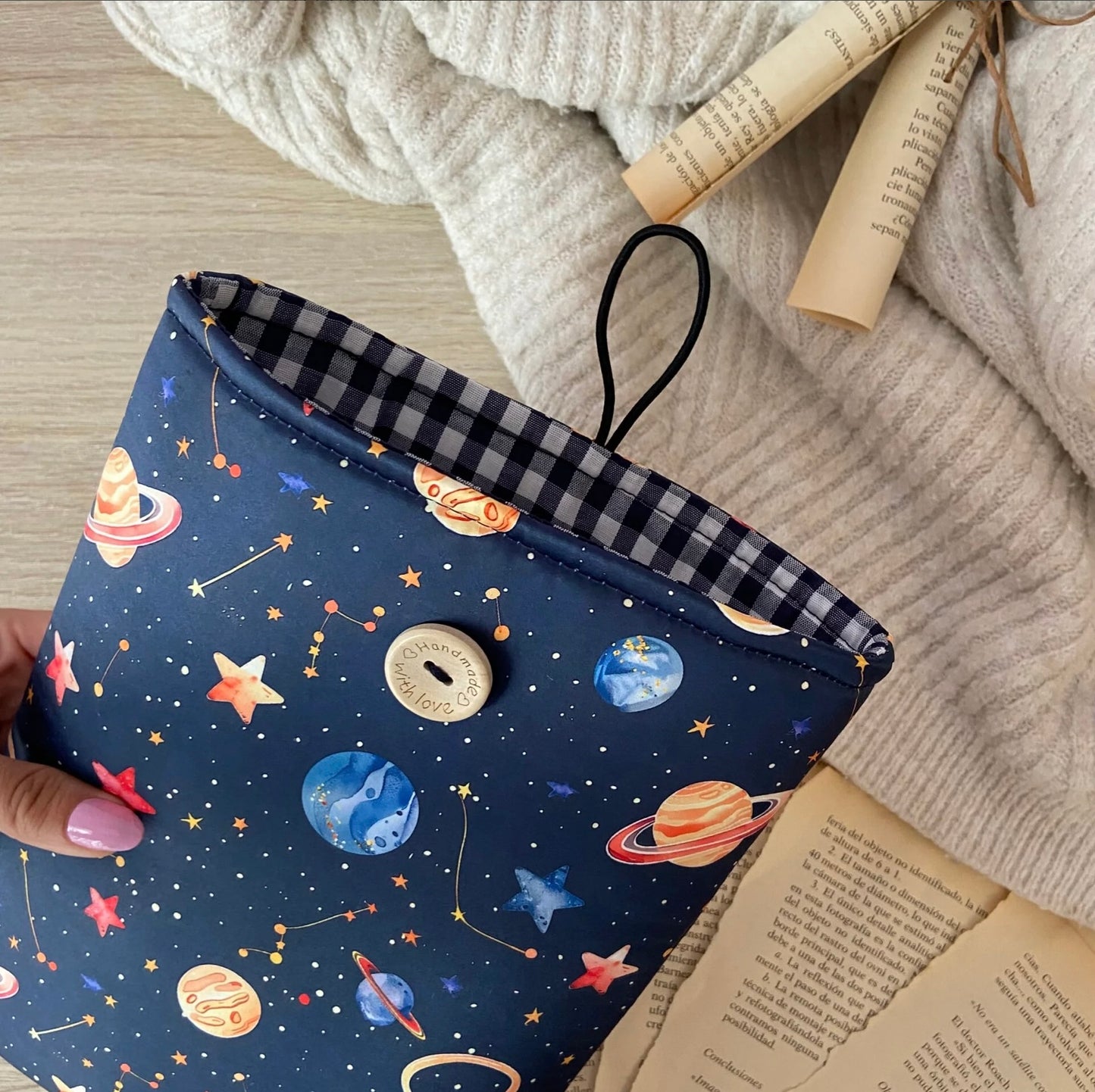 Funda literaria Space