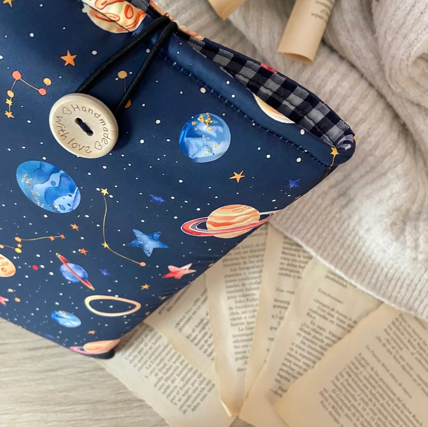 Funda literaria Space