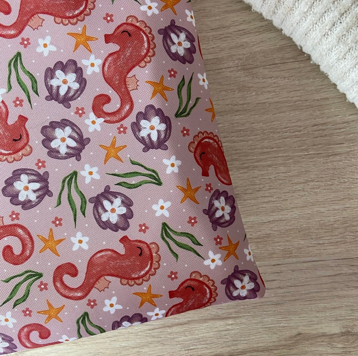 Funda literaria caballitos de mar impermeable