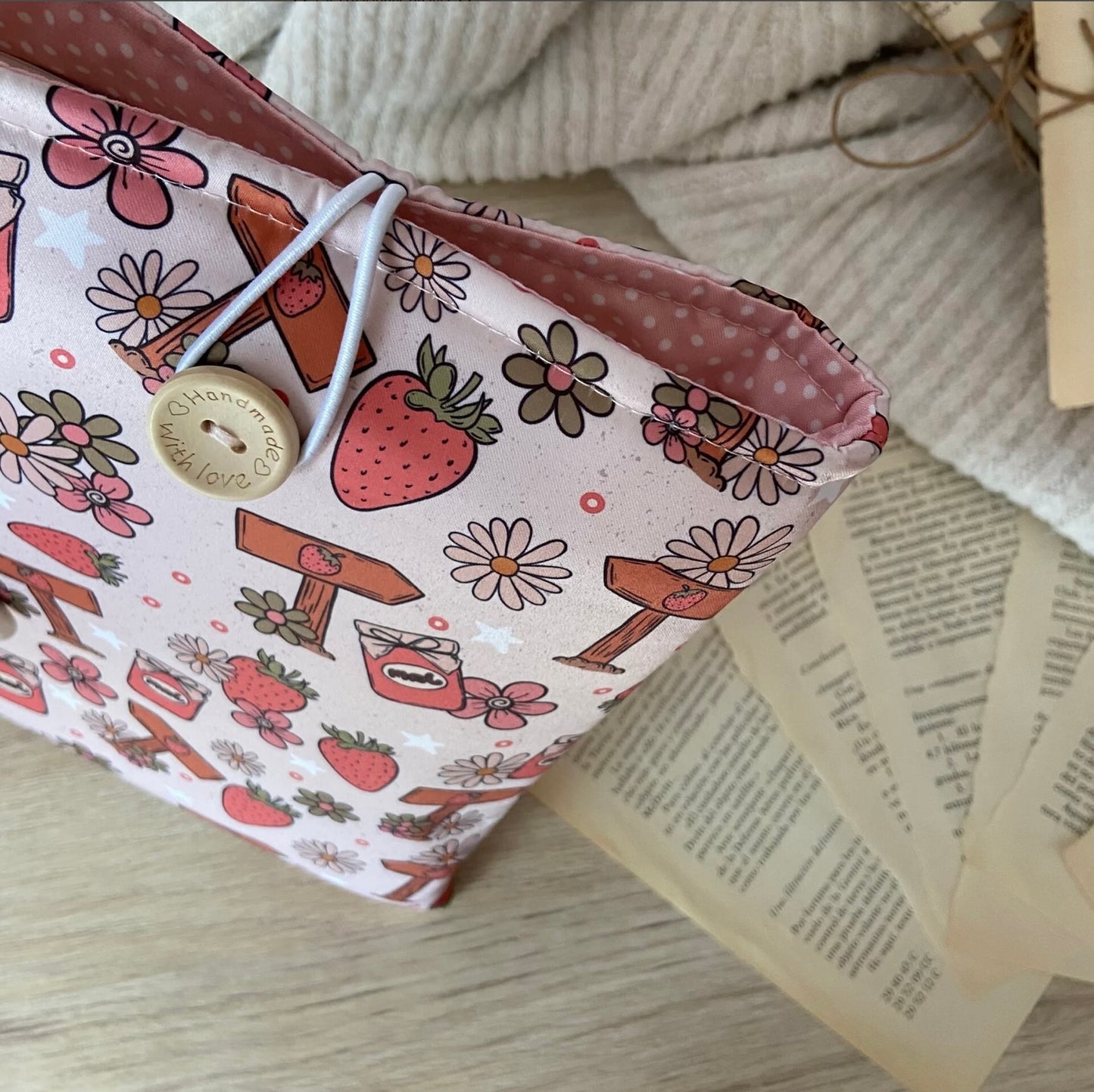 Funda literaria strawberries jam