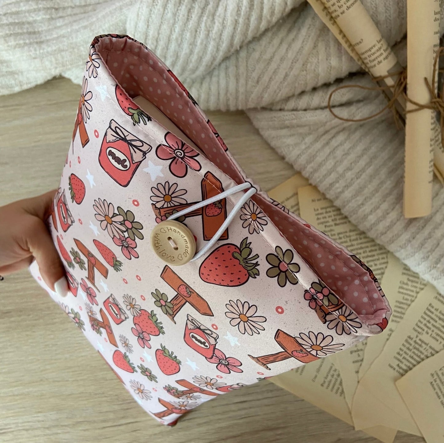 Funda literaria strawberries jam