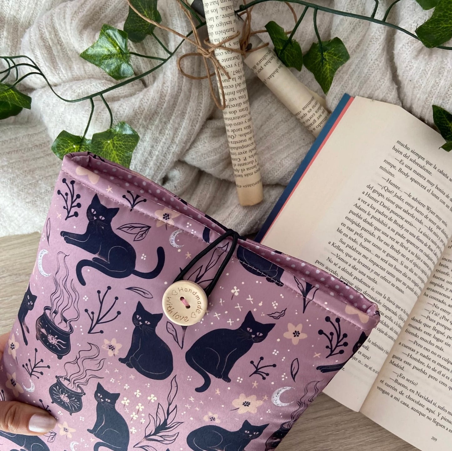 Funda literaria mystical cat