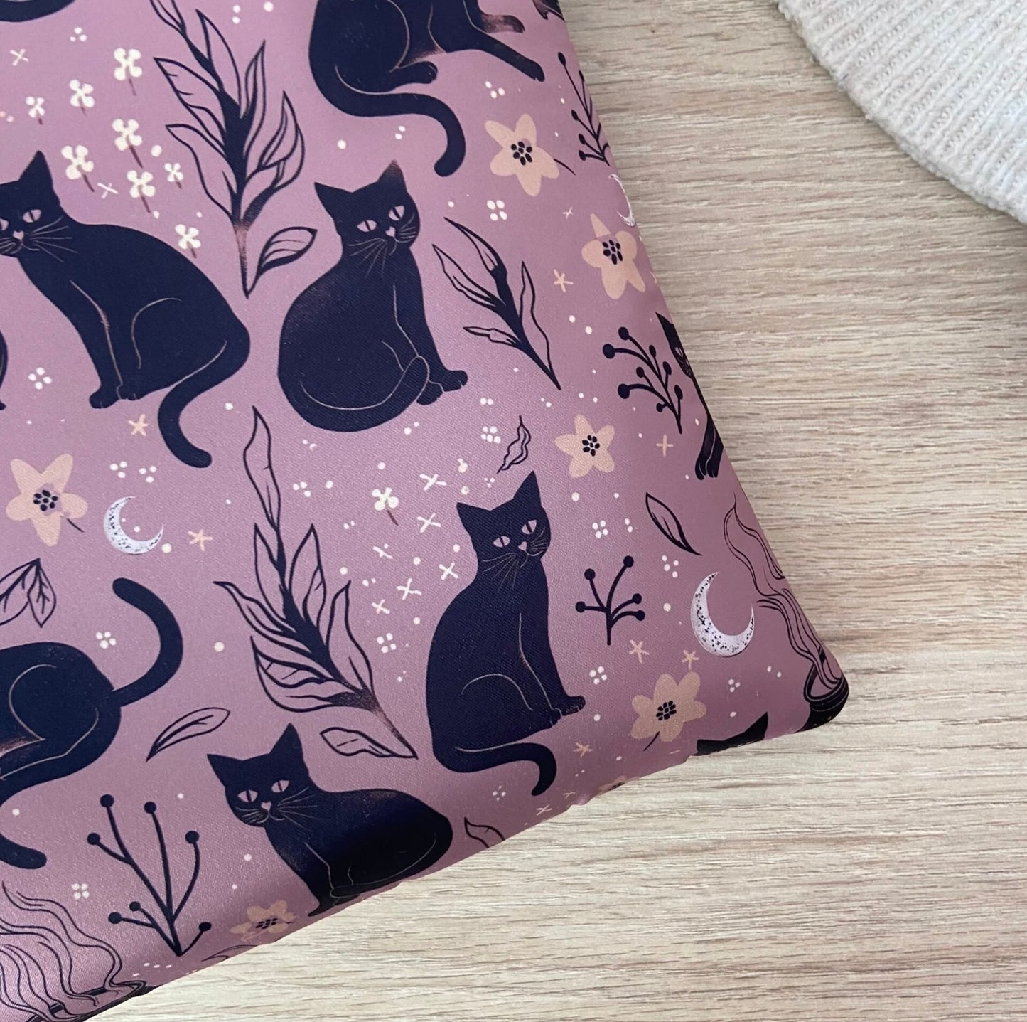 Funda literaria mystical cat
