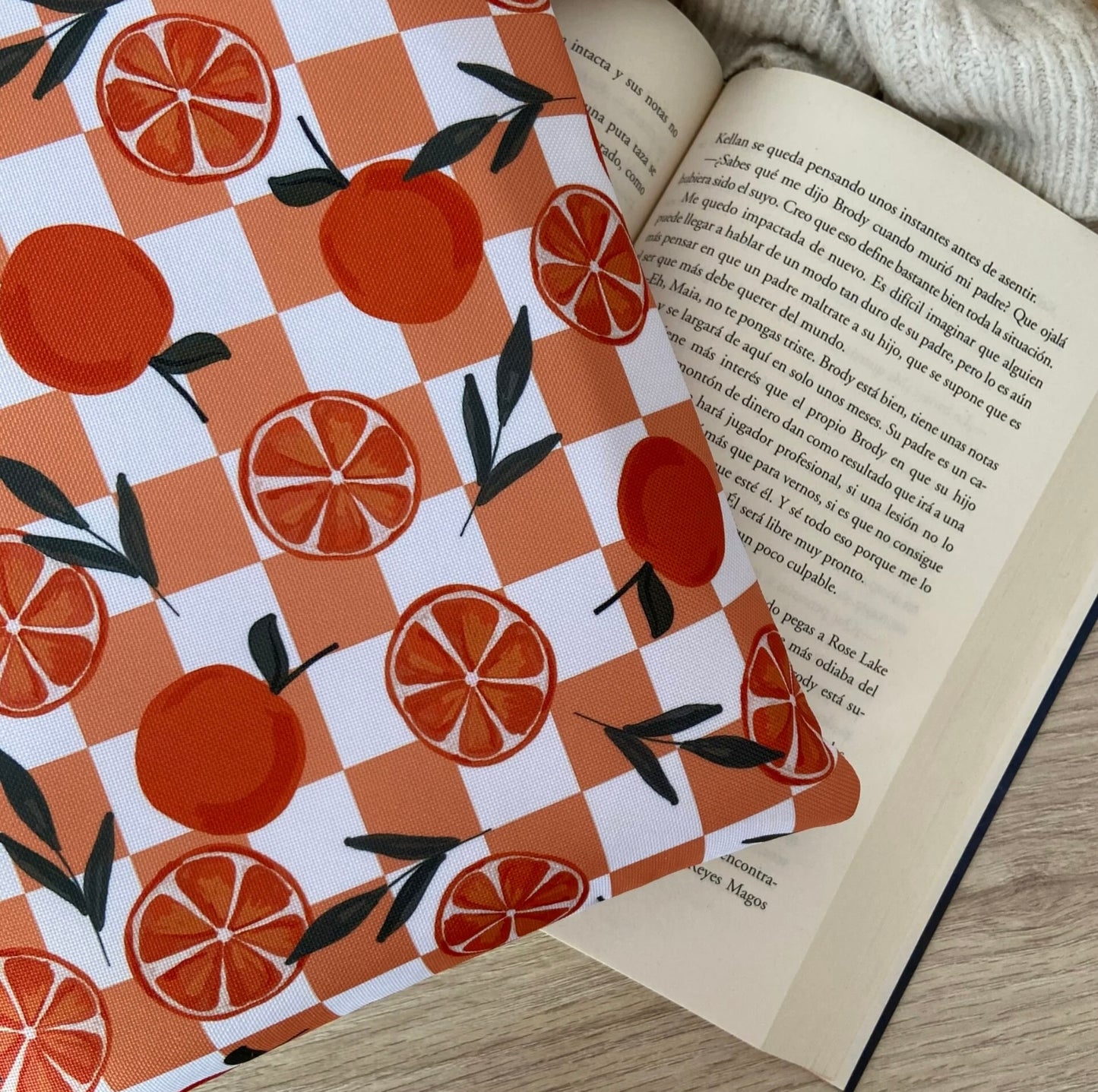 Funda literaria naranjas impermeable