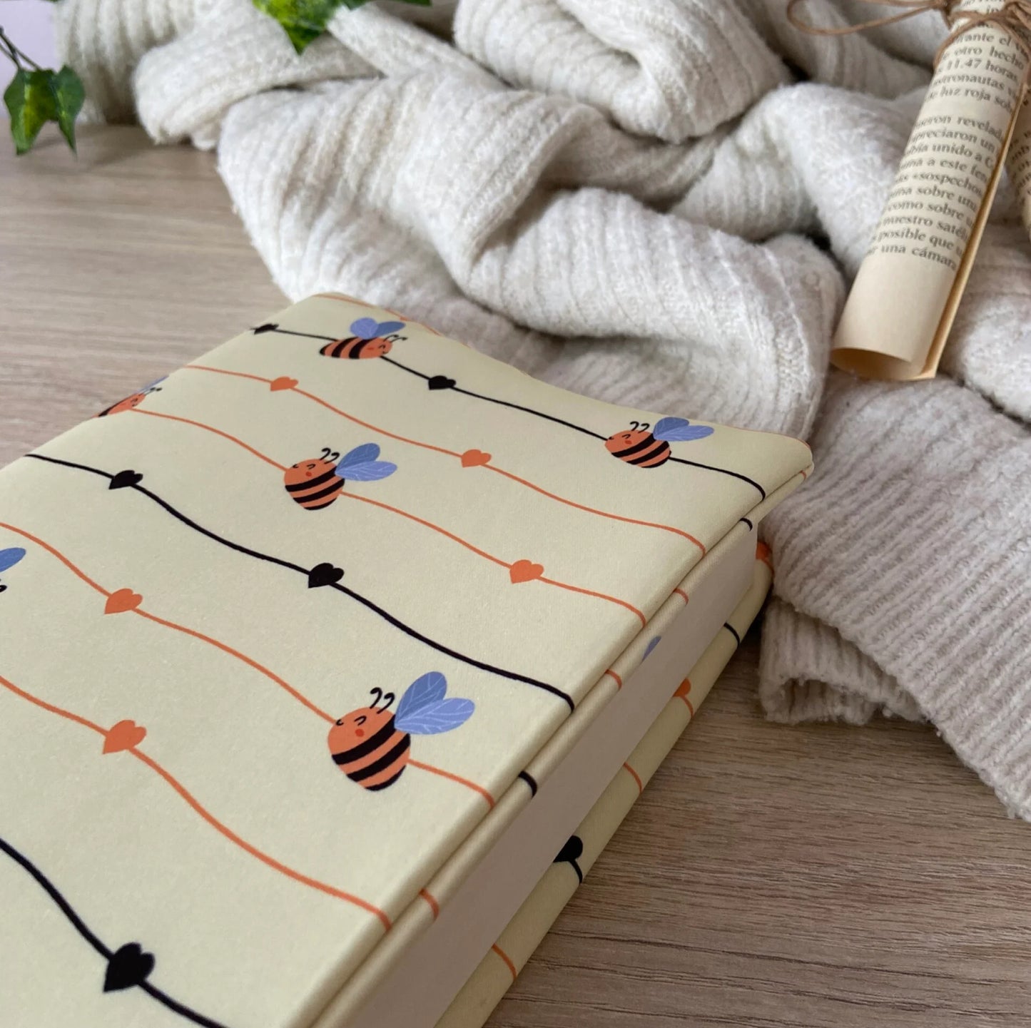 Funda ajustable abejitas