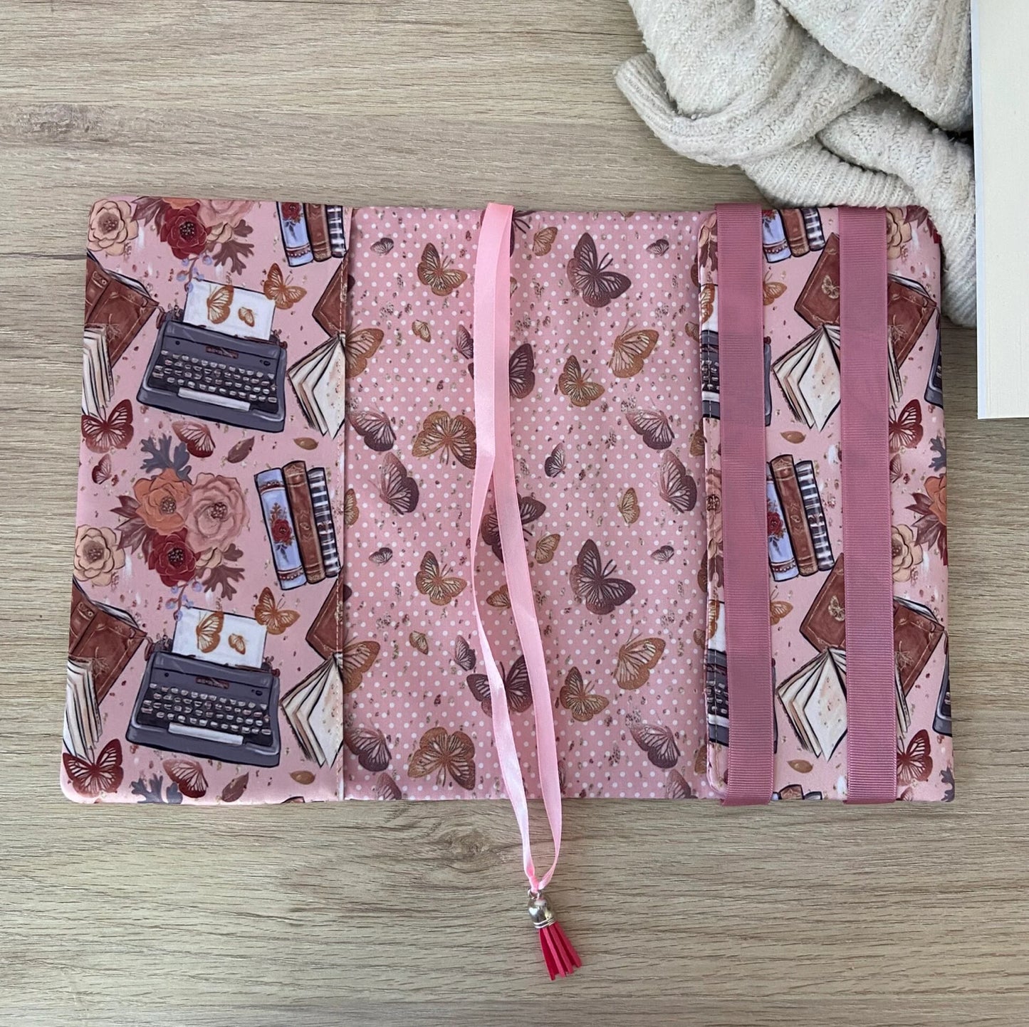 Funda ajustable libros y máquinas de escribir