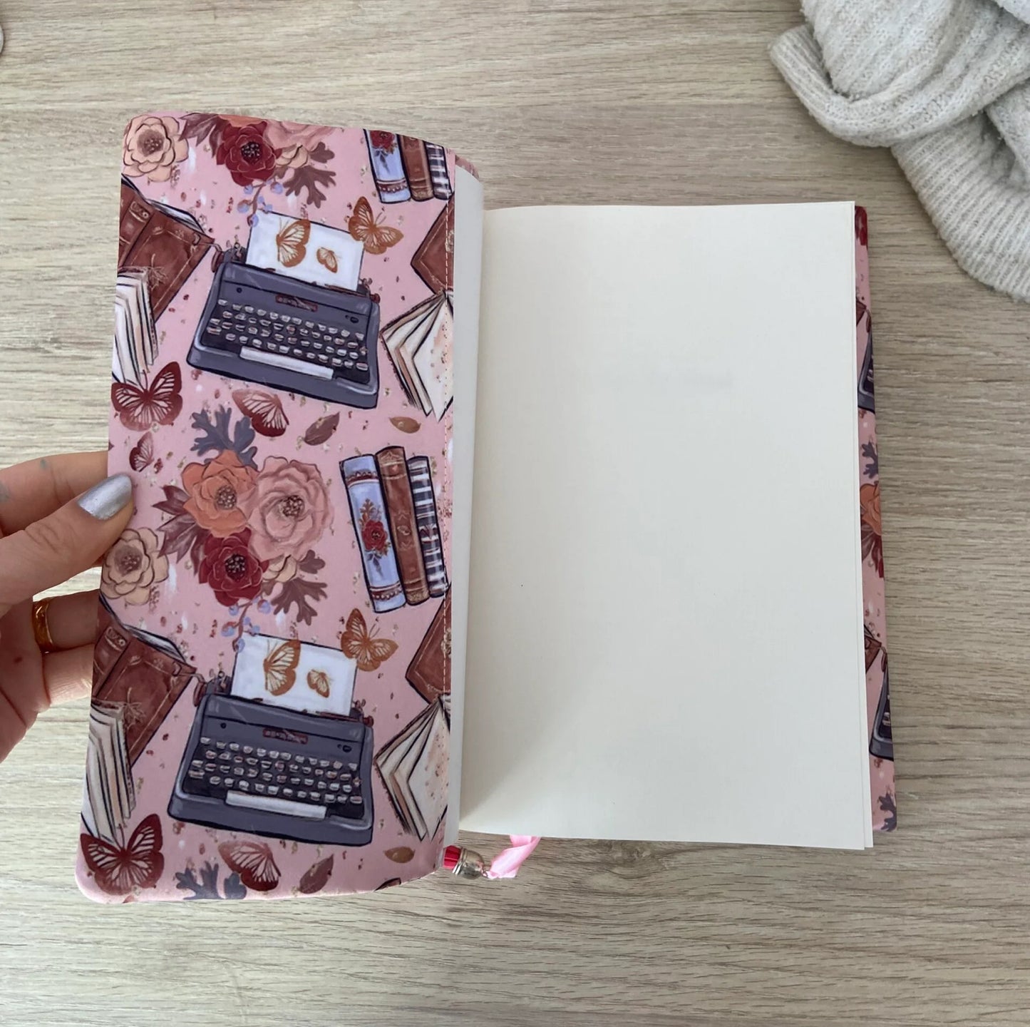 Funda ajustable libros y máquinas de escribir