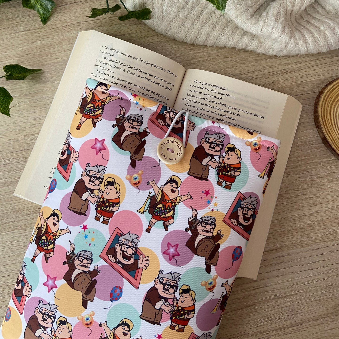 Funda literaria UP Disney