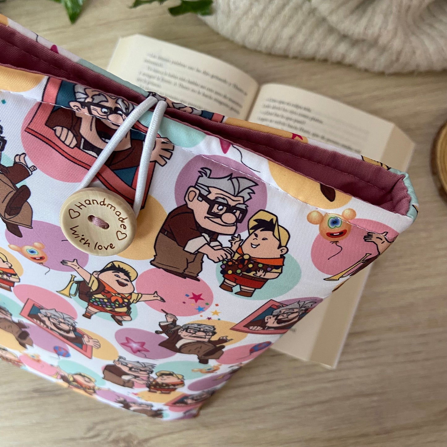 Funda literaria UP Disney