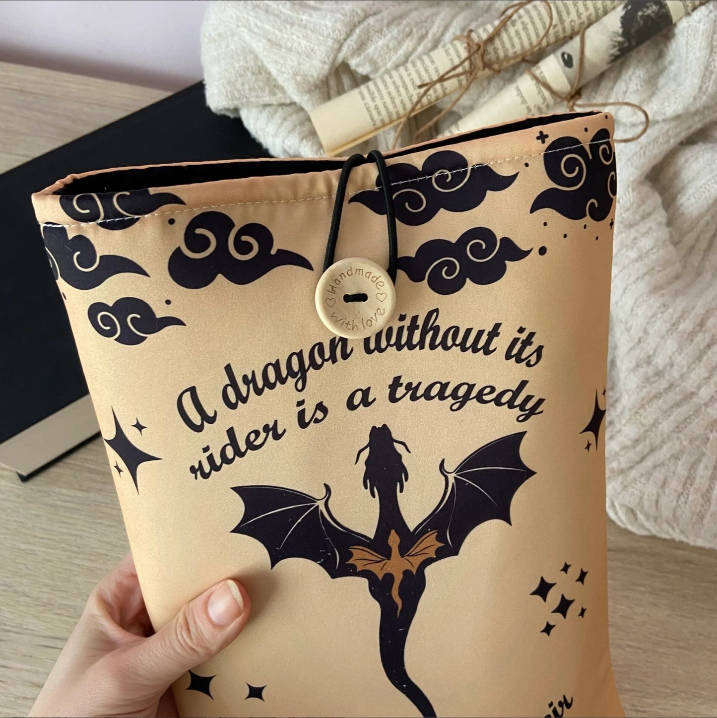 Funda literaria Alas de sangre