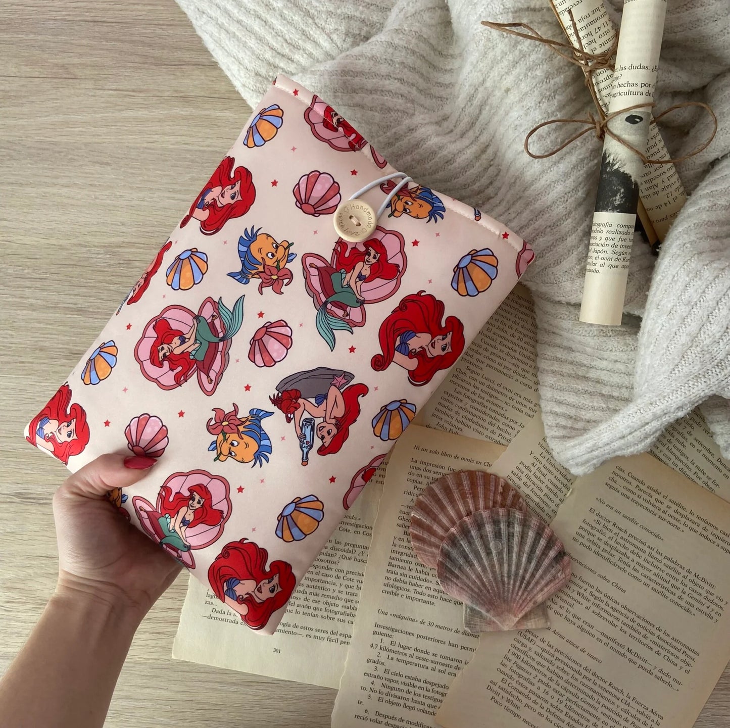 Funda literaria Ariel y Flounders