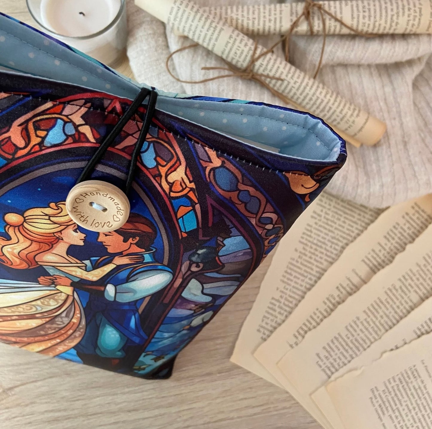 Funda literaria Cenicienta en su castillo