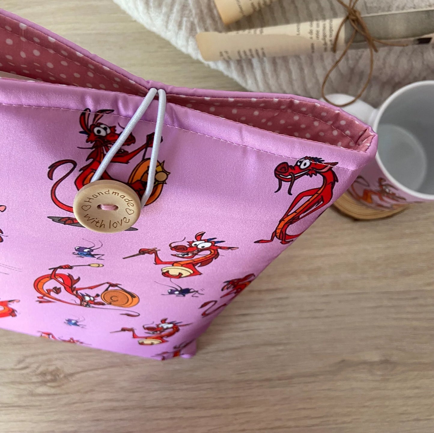 Funda literaria Mushu