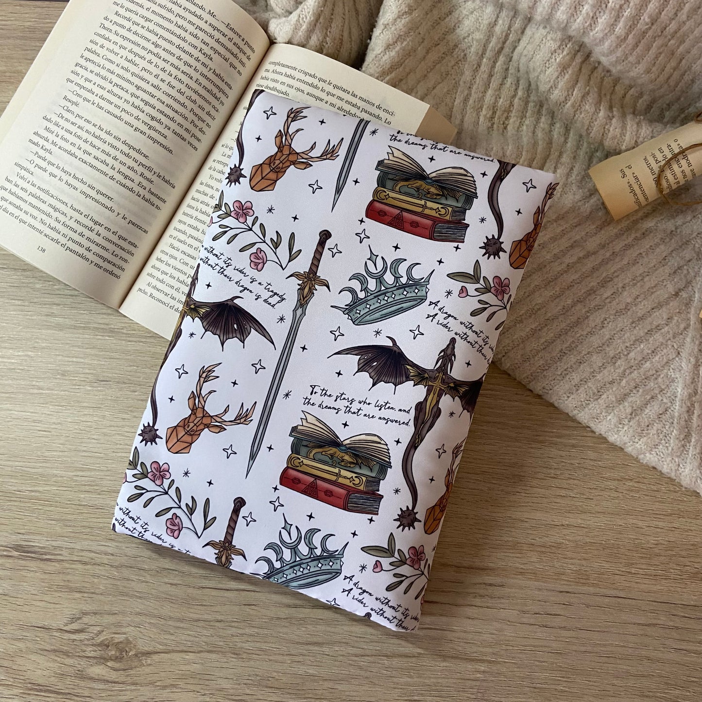 Funda ajustable Fourth wing + Velaris