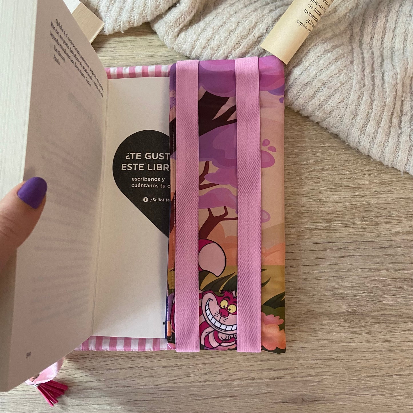 Funda ajustable Alicia en el país de las maravillas