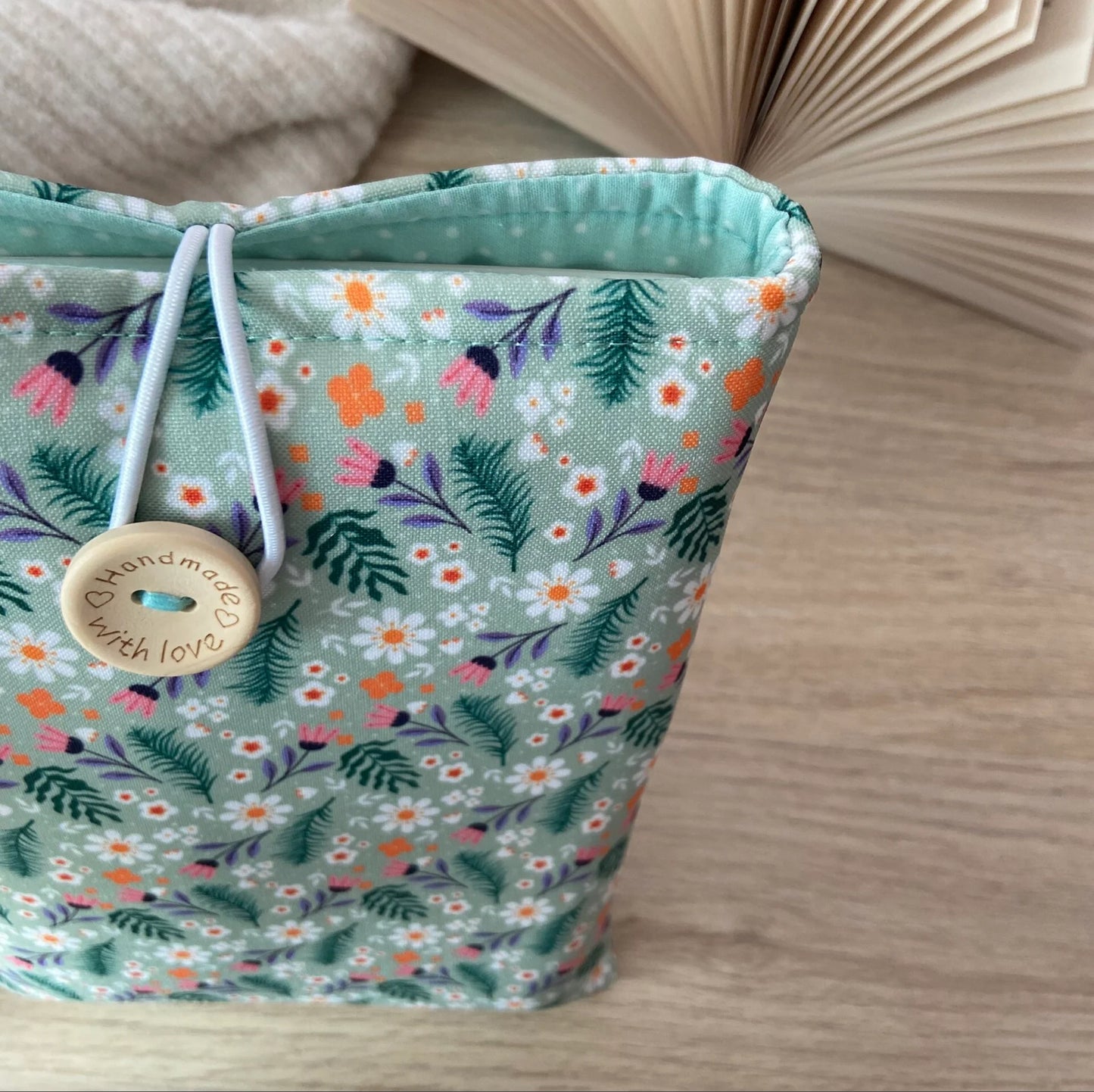 Funda literaria tu jardín con enanitos