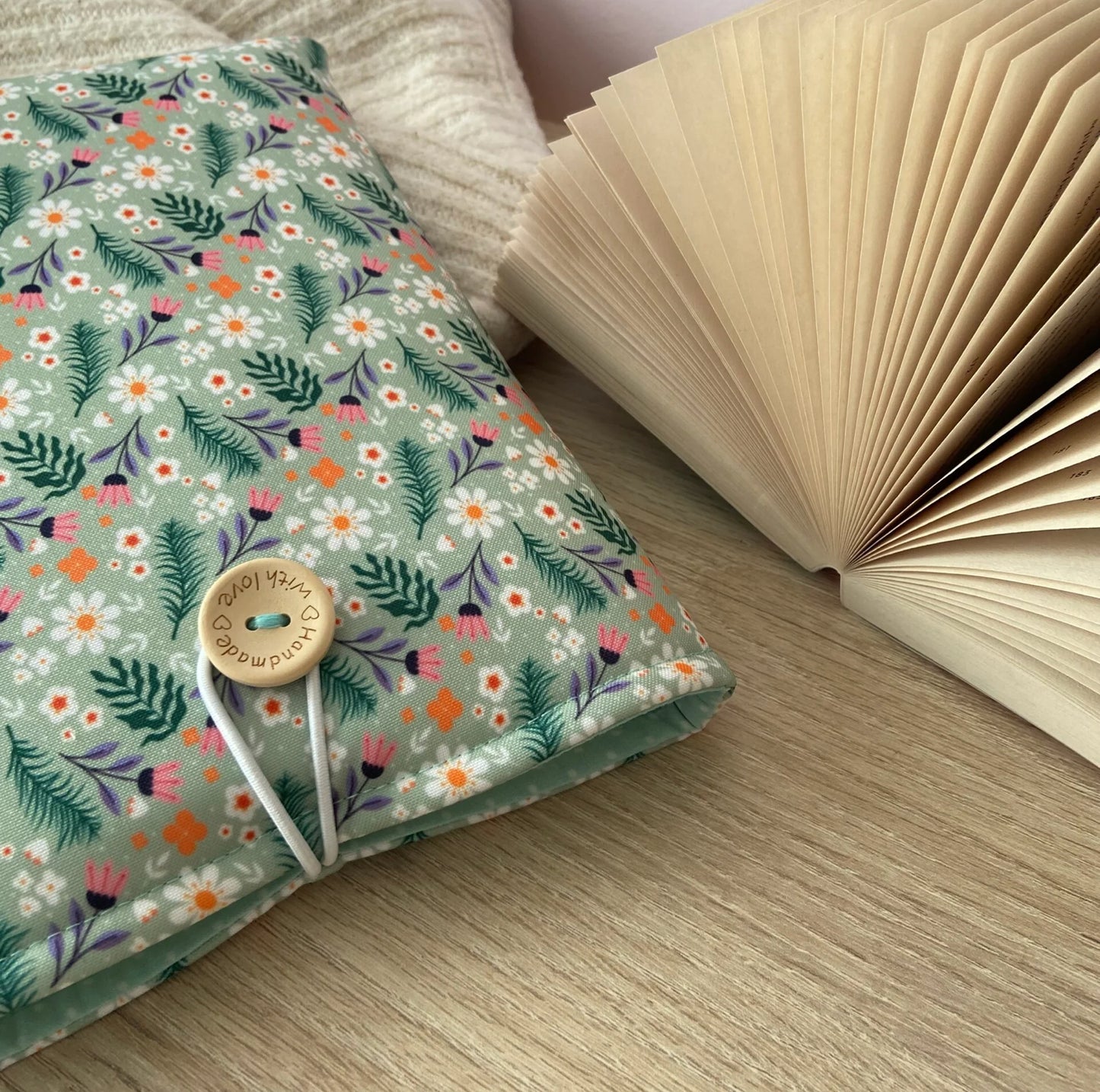 Funda literaria tu jardín con enanitos