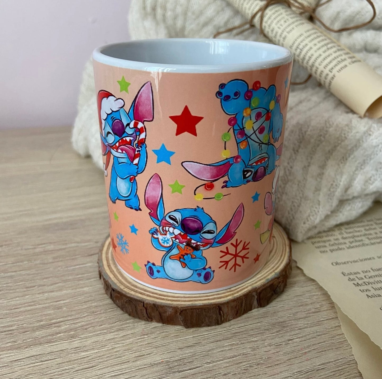 Taza Stitch navideño
