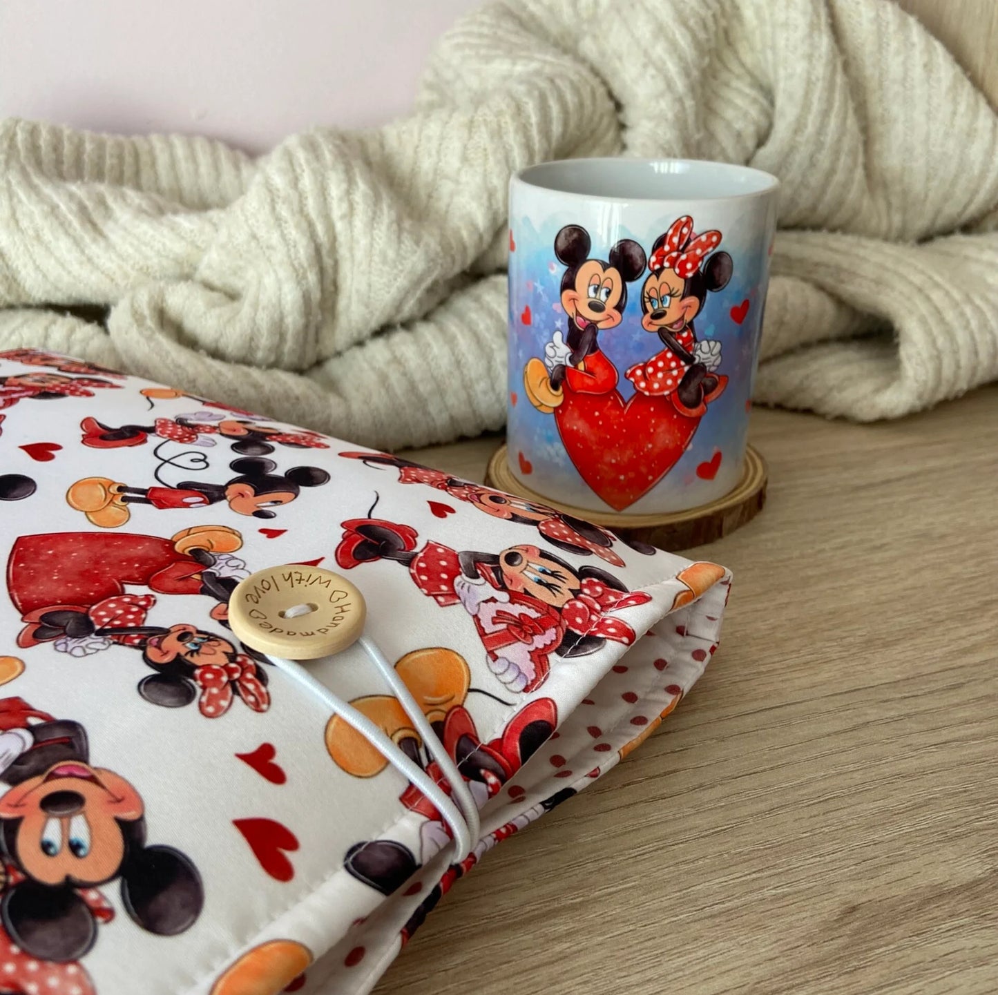 Taza Minnie y Mickey enamorados
