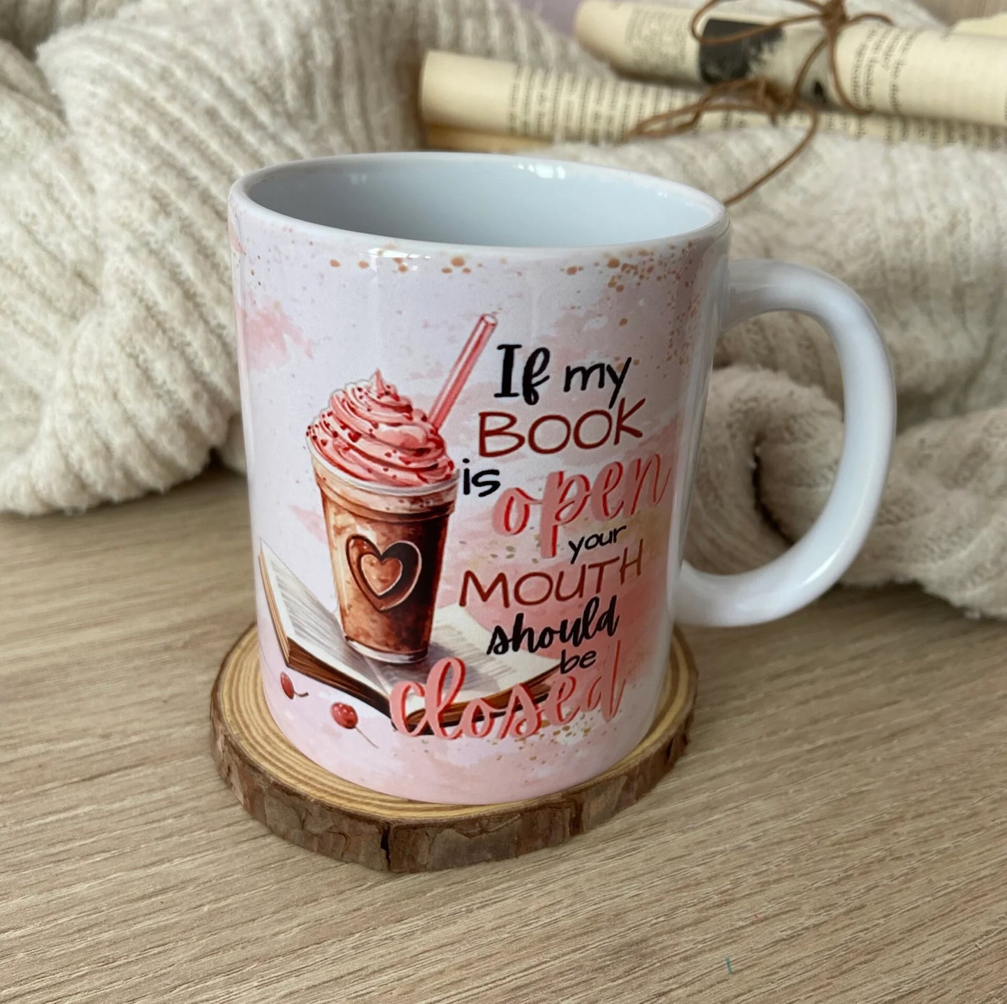 Taza If my book is open